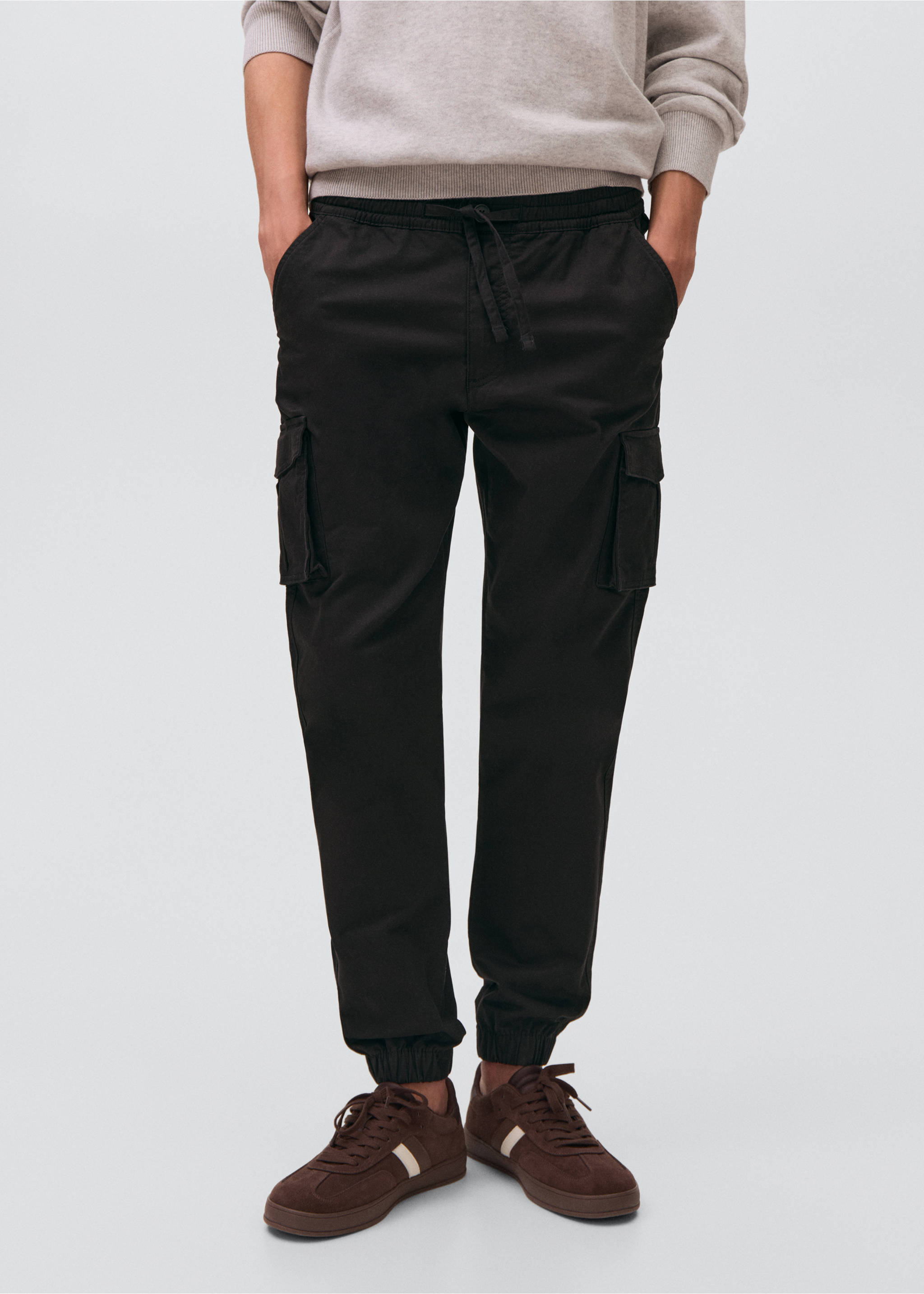 Joggers cargo cordón - Plano medio, Negro. Ref: 17002916-00.