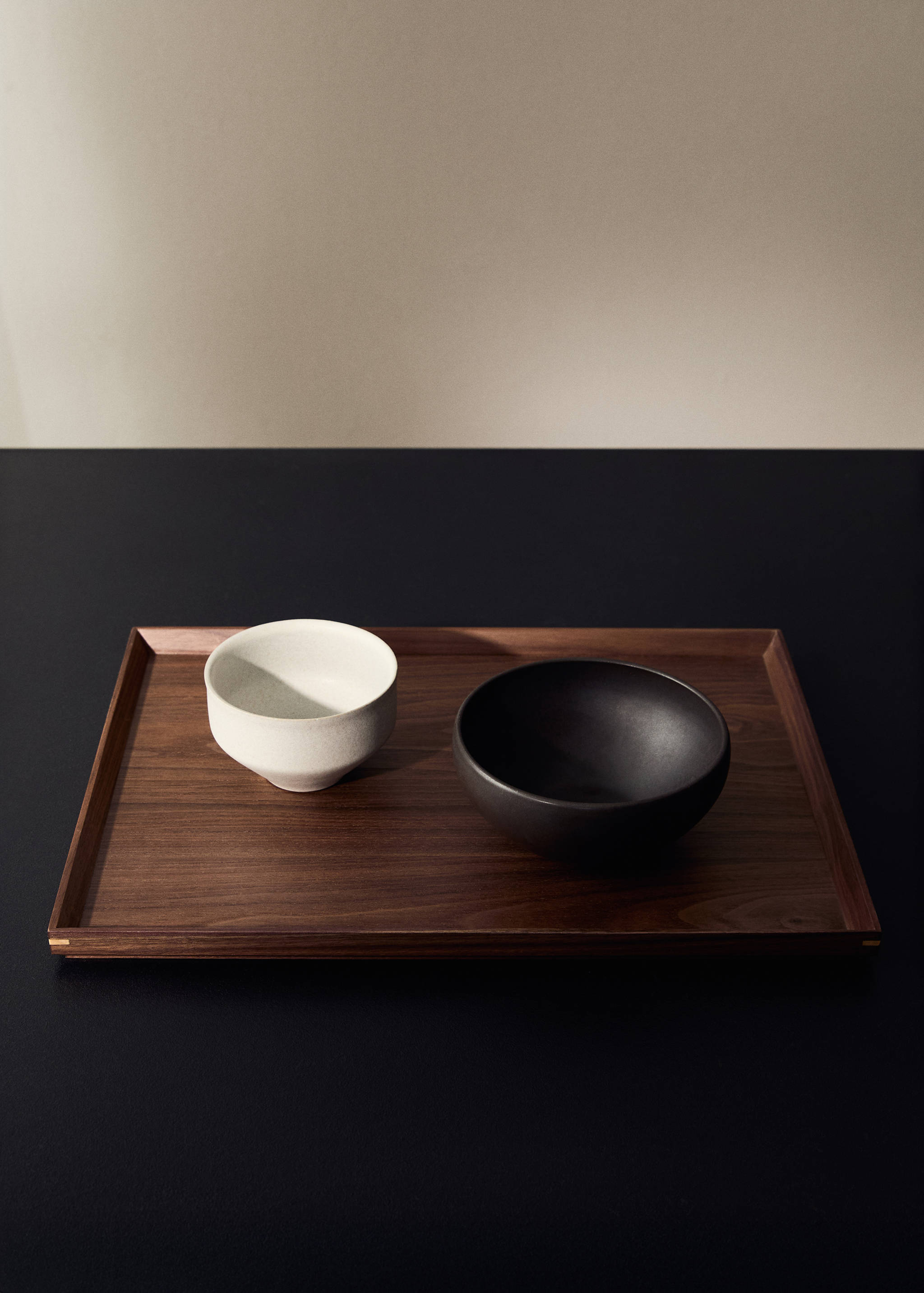 Large solid wood decorative tray - General plane