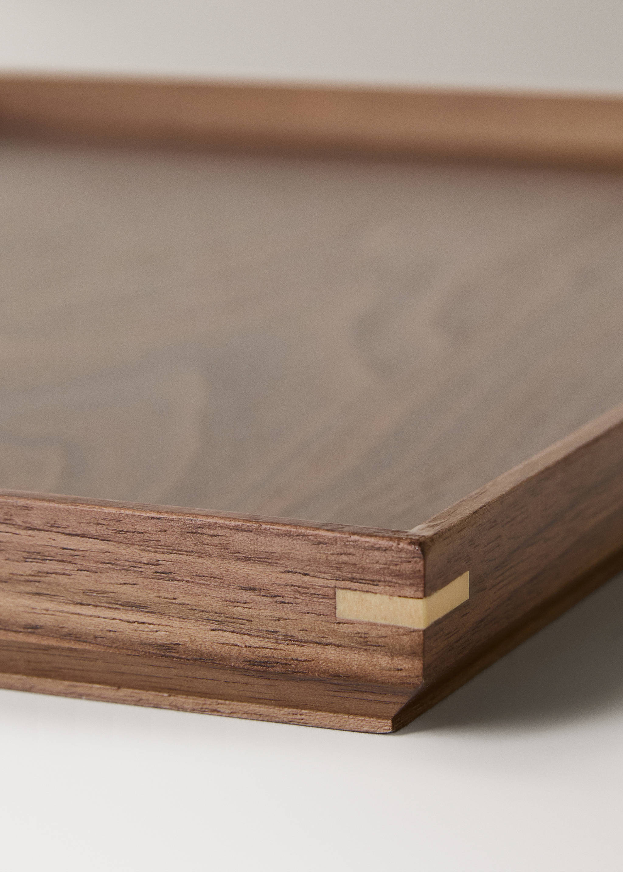 Large solid wood decorative tray - Details of the article 2