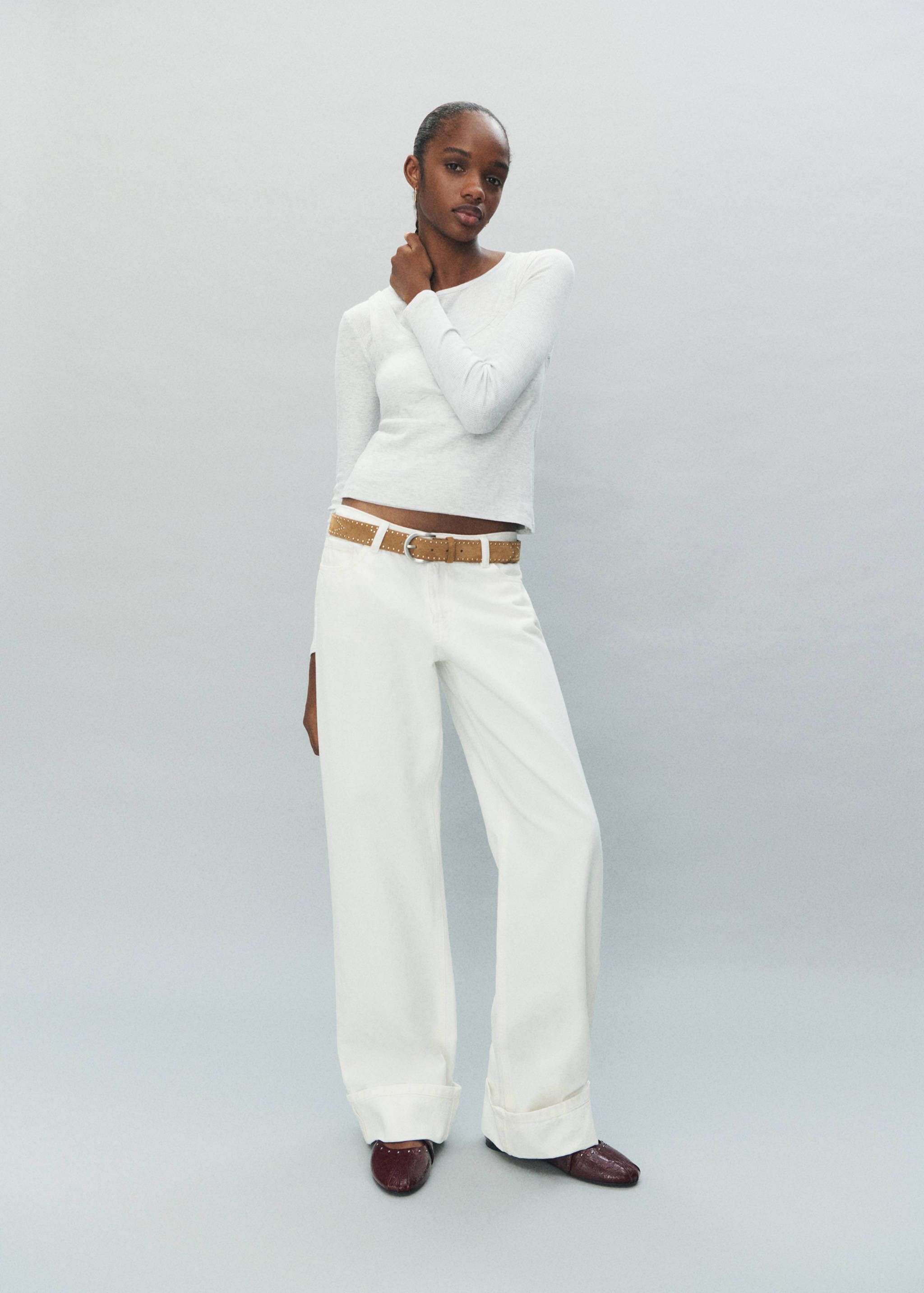 Wide leg jeans with turned-up hem - Details of the article 5