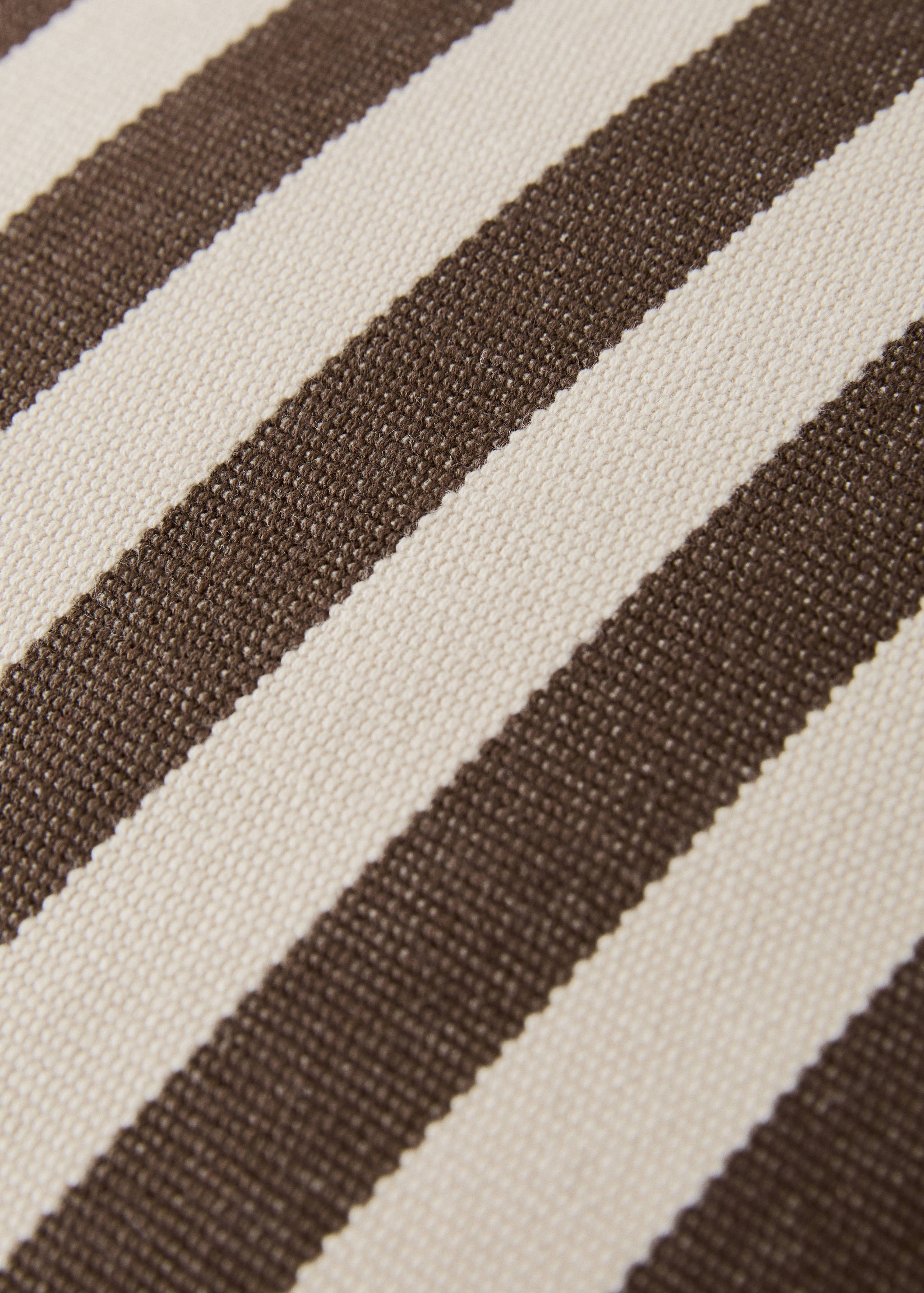 Cotton two-tone cushion cover with woven stripes 50x50 cm - Details of the article 4