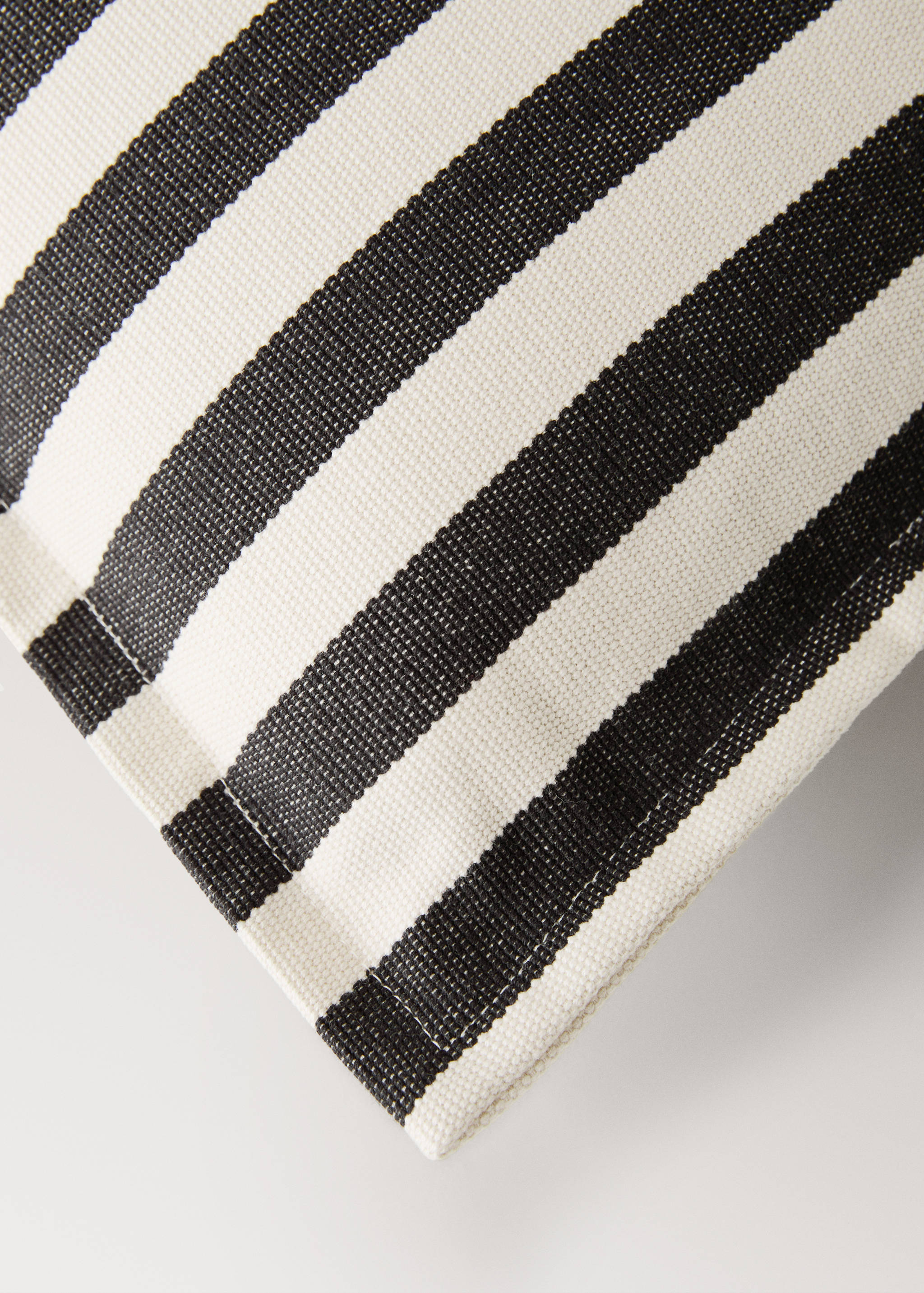Cotton two-tone cushion cover with woven stripes 50x50 cm - Details of the article 3