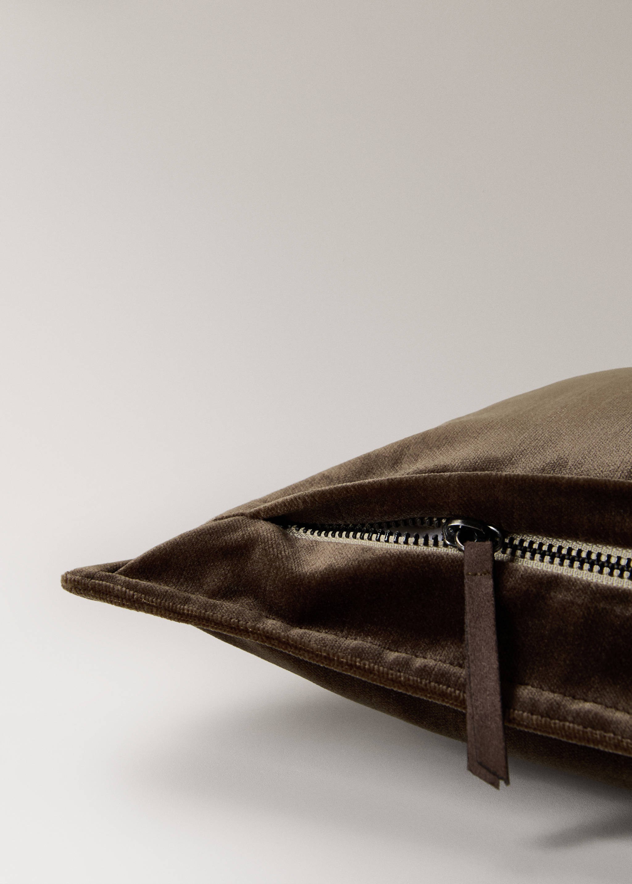 Velvet cushion cover 30x50 cm - Details of the article 2