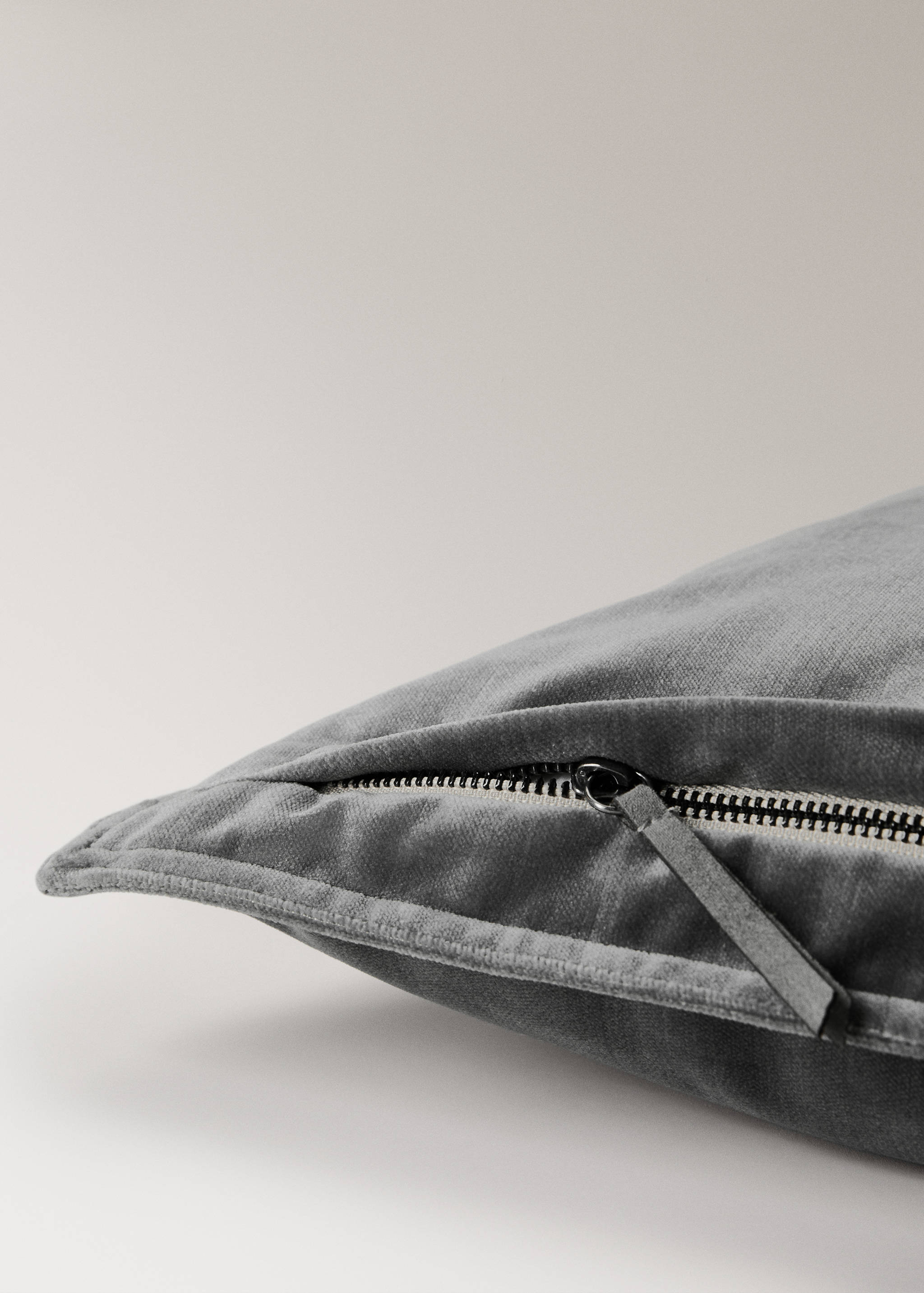 Velvet cushion cover 30x50 cm - Details of the article 2