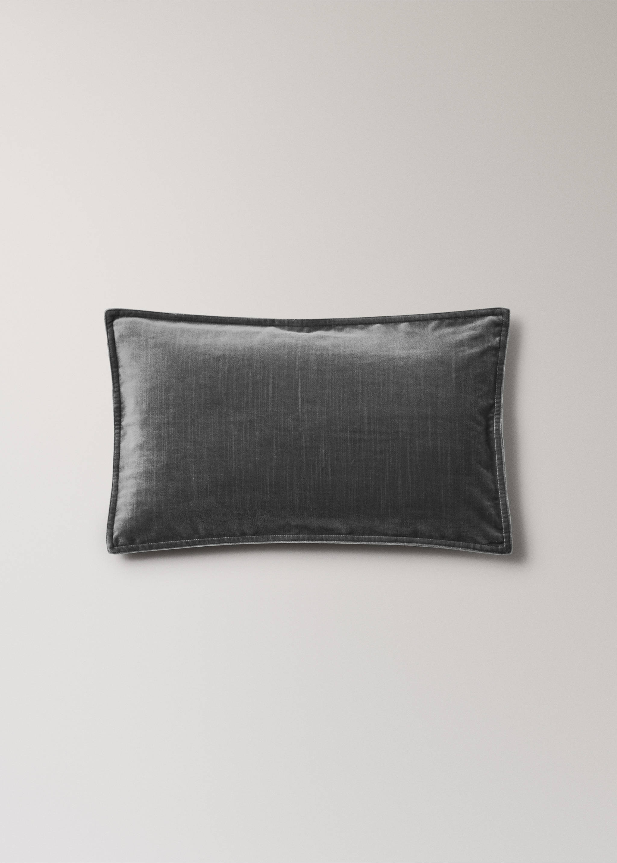 Housse de coussin velours 30x50 cm - Article sans modèle, Gris foncé. Ref: 17003321-00.