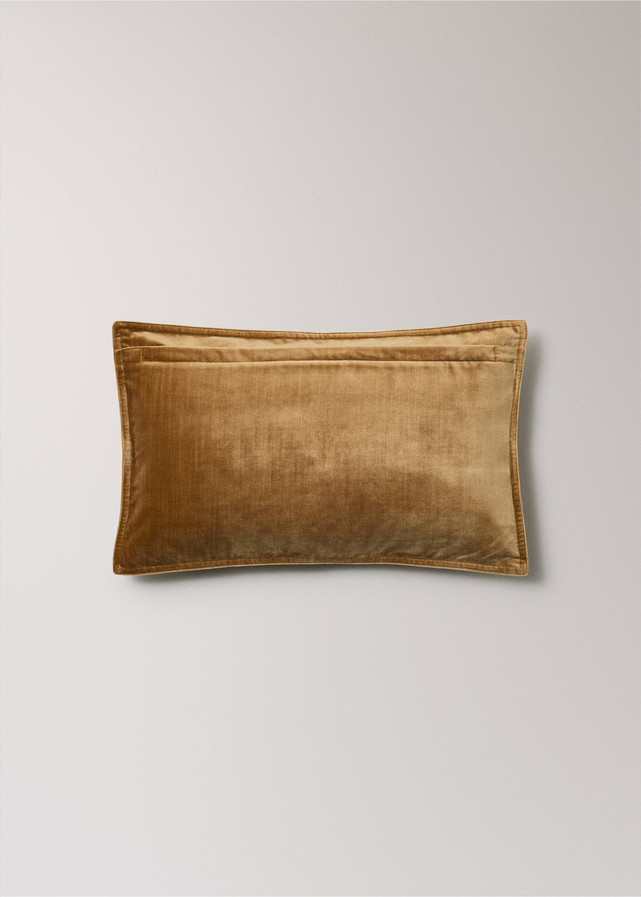 Velvet cushion cover 30x50 cm - Details of the article 1, Light/Pastel Brown. Ref: 17003321-00.
