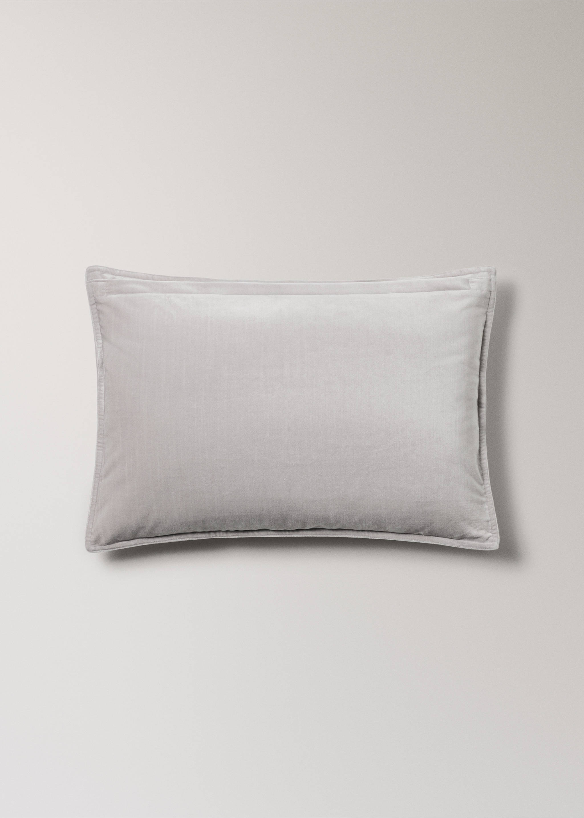 Velvet cushion cover 40x60 cm - Details of the article 1, Grey. Ref: 17003323-00.