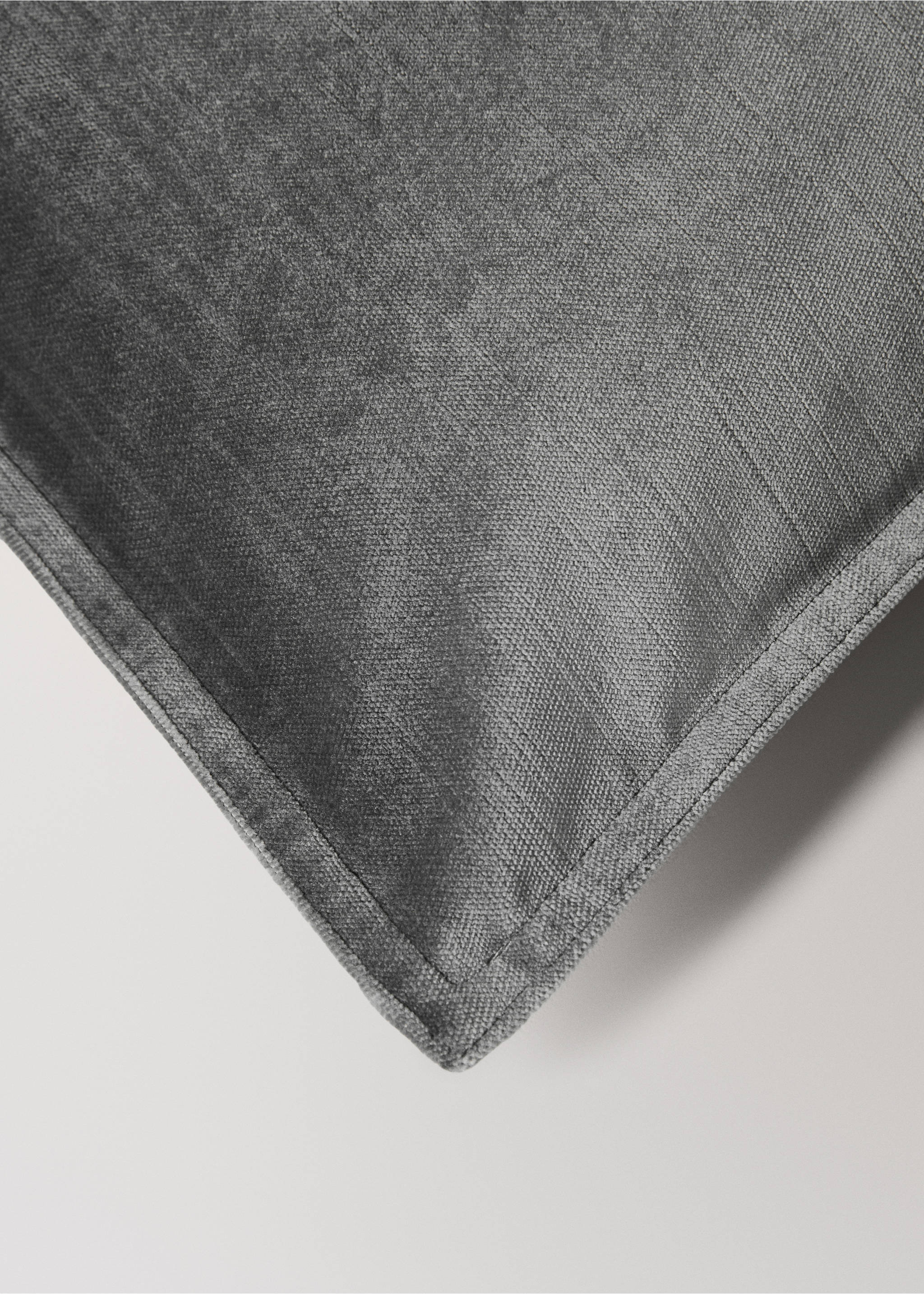 Kadife yastık kılıfı 40x60 cm - Ürün detayı 4, Koyu Gri. Ref: 17003323-00.