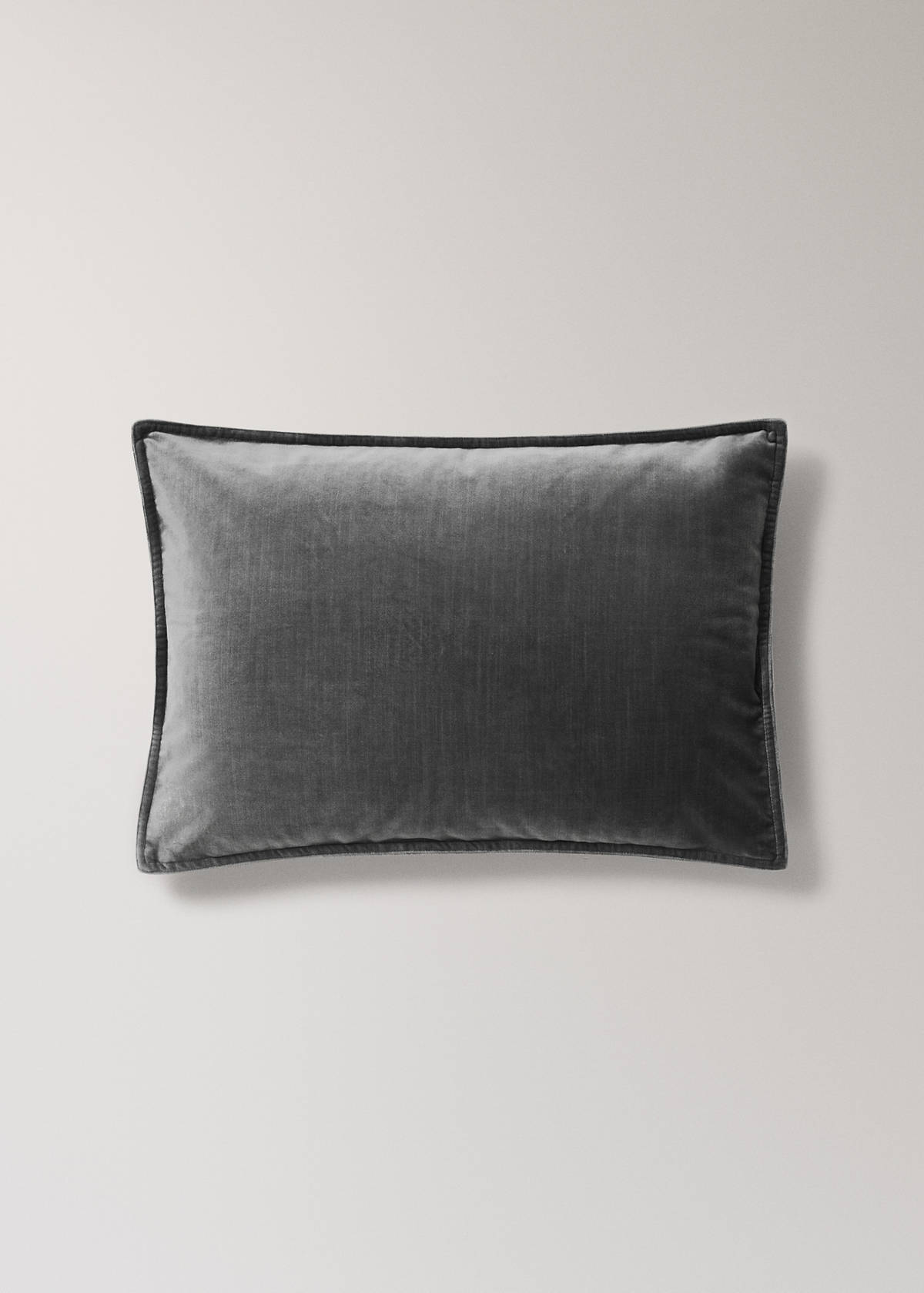 Velvet cushion cover 40x60 cm — Dark Grey