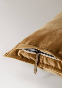 Velvet cushion cover 40x60 cm — Light/Pastel Brown 3
