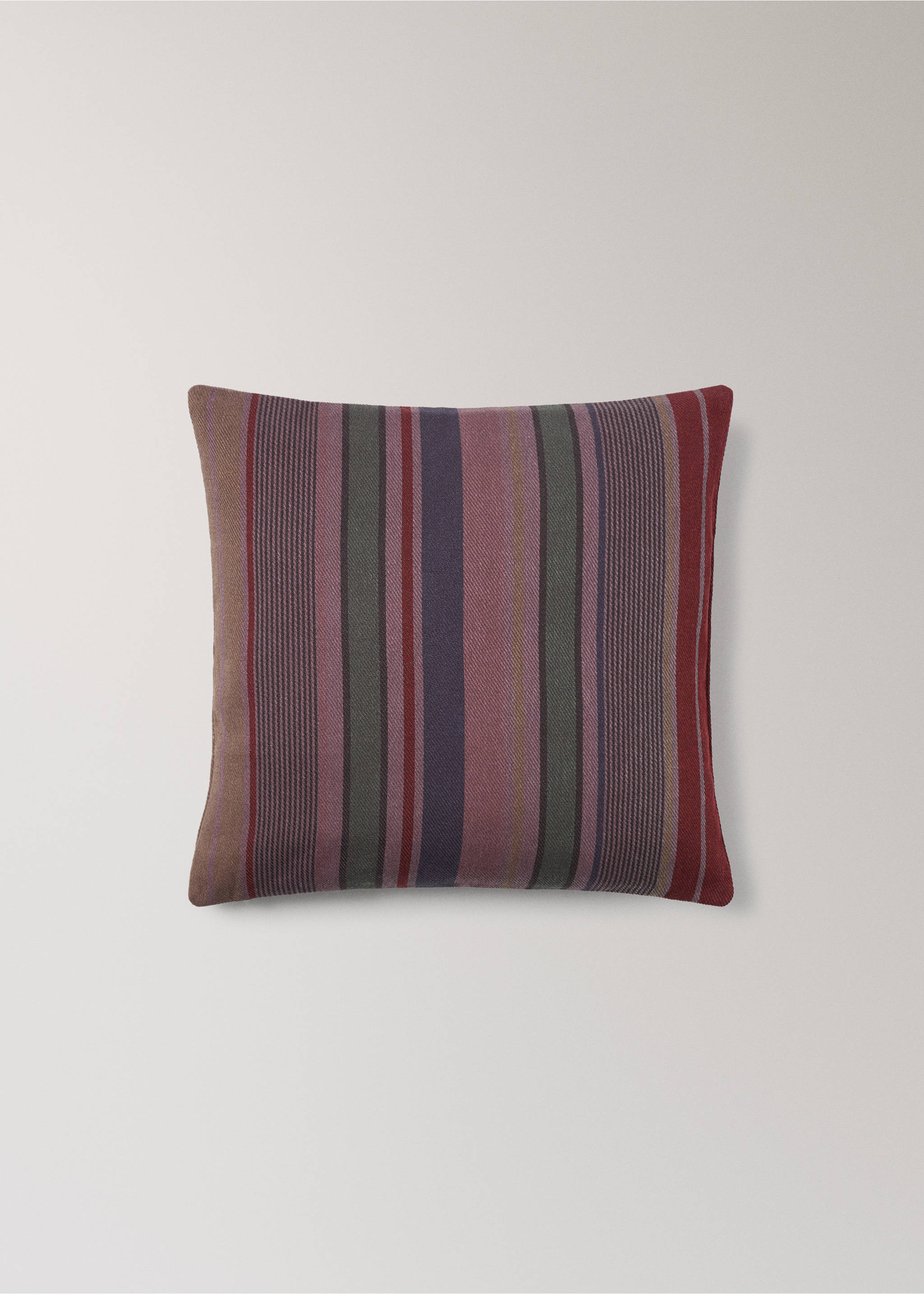 Cotton overdyed striped cushion cover 45x45 cm - Details of the article 1, Plum. Ref: 17003325-00.