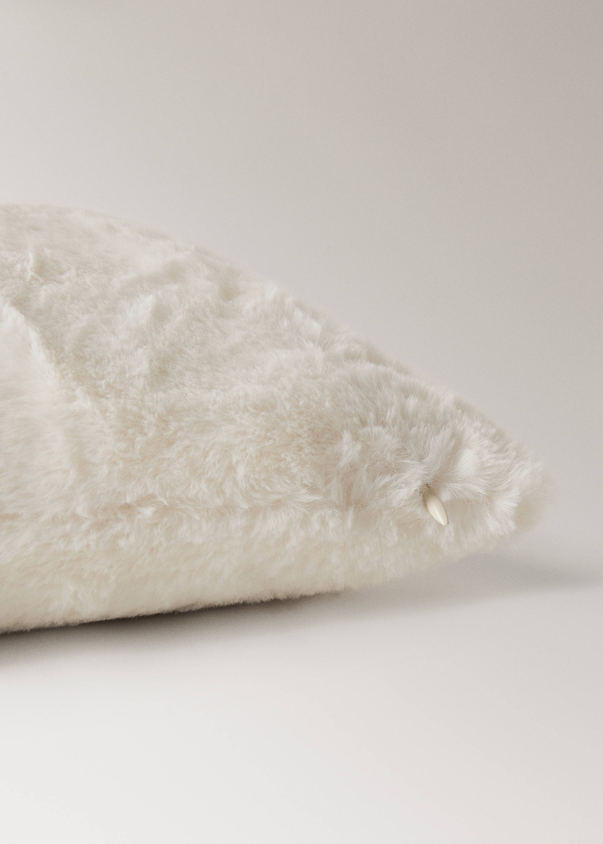 Faux-fur textured cushion cover 30x50 cm - Details of the article 2