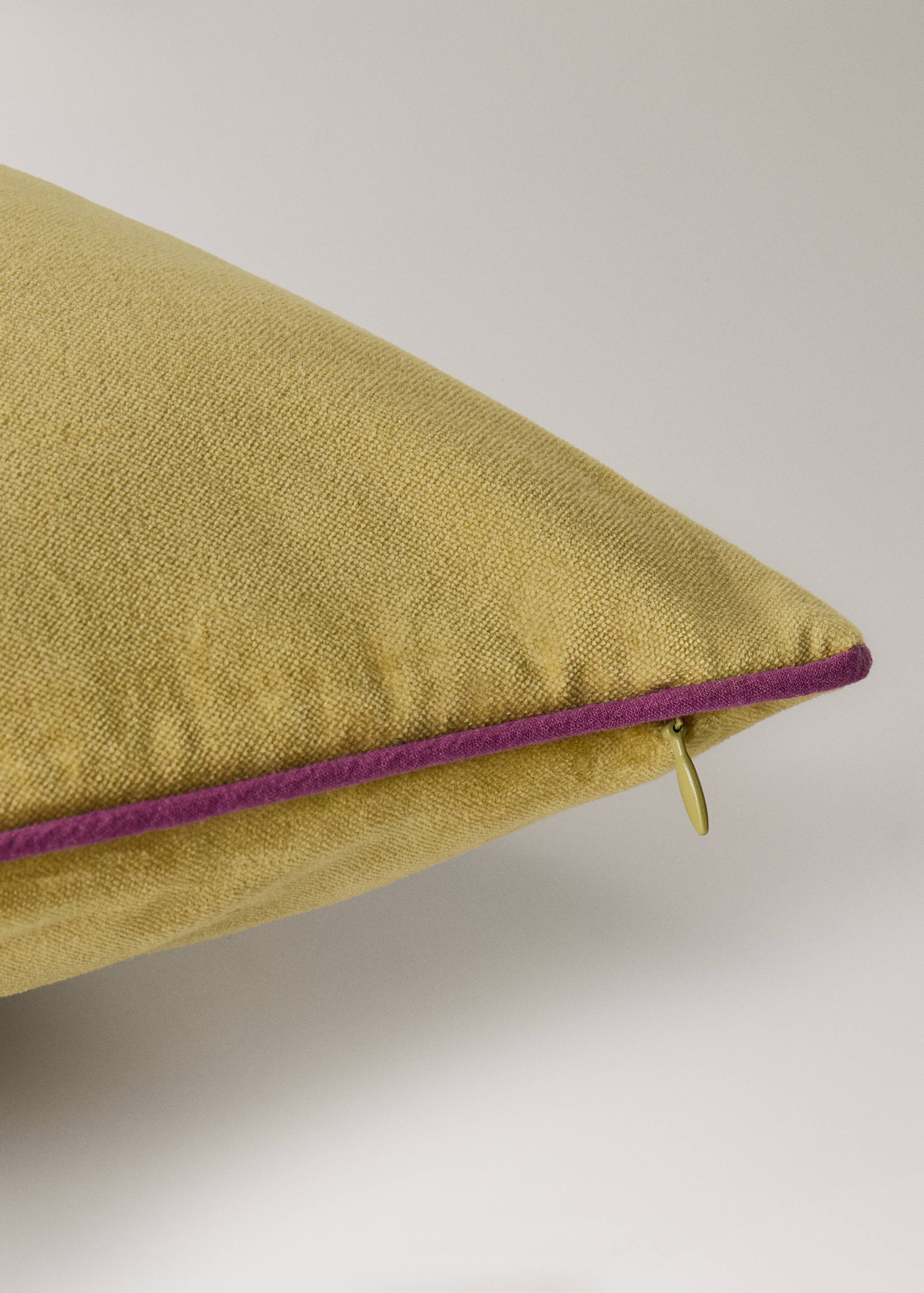 Capa de almofada decorativa de veludo com debrum em contraste 30x50 cm - Pormenor do artigo 1