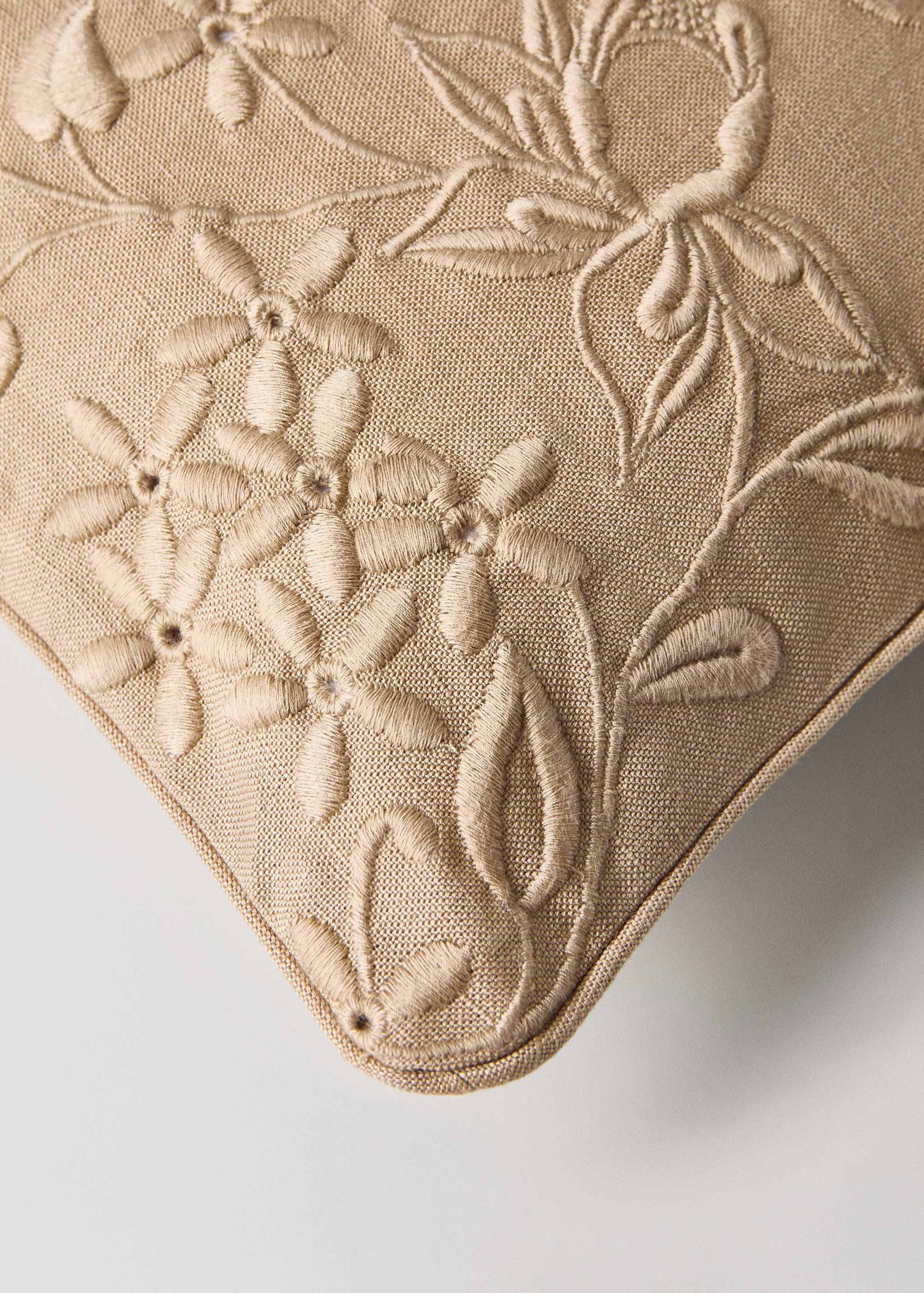 Cotton linen embroidered cushion cover 30x50 cm - Details of the article 3