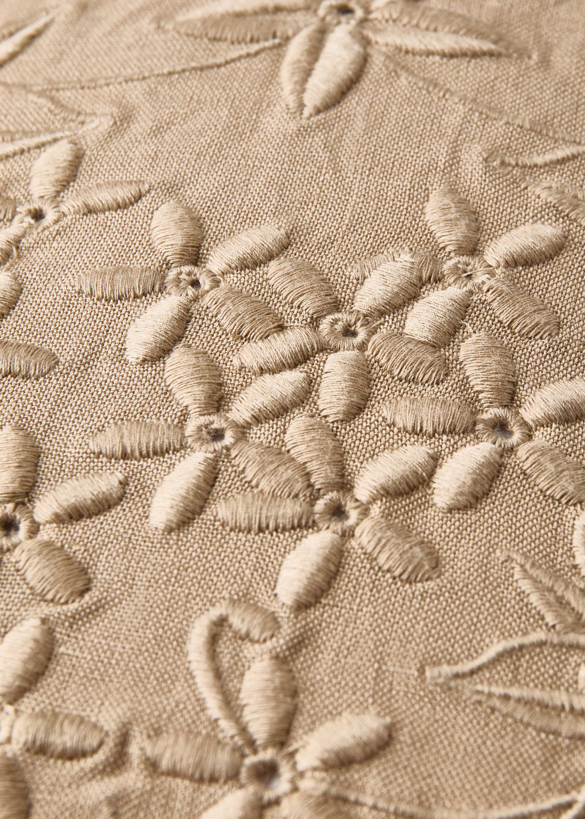 Cotton linen embroidered cushion cover 30x50 cm - Details of the article 4