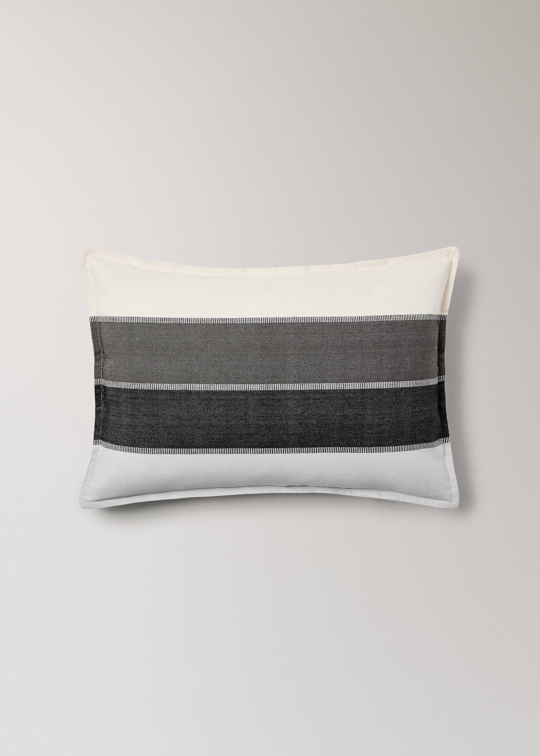 Kissenbezug aus Baumwolle mit Streifen, Größe 40x60 cm - Artikel ohne Model