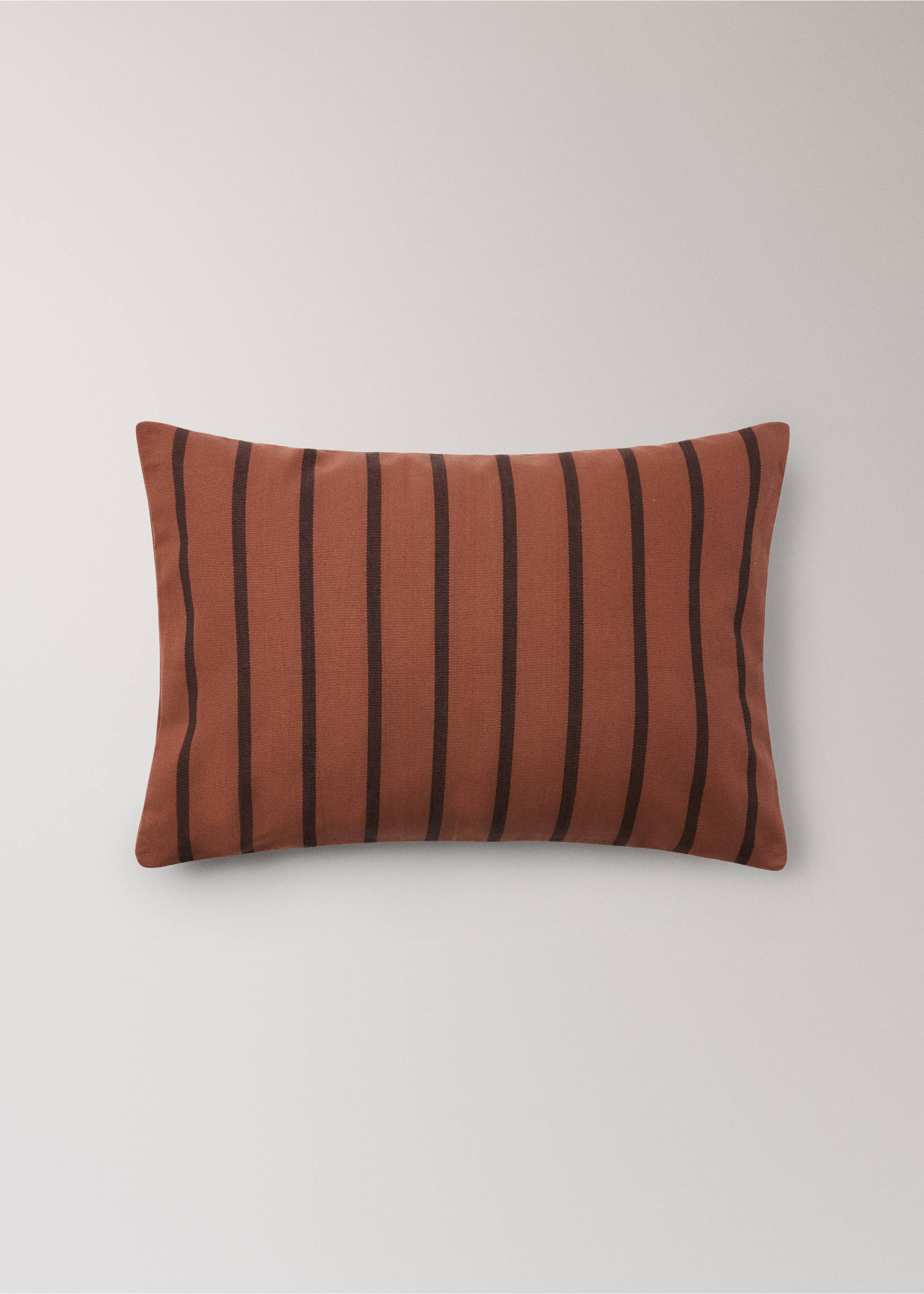 Cotton two-tone striped cushion cover 40x60 cm - Details of the article 1, Brown. Ref: 17003344-00.