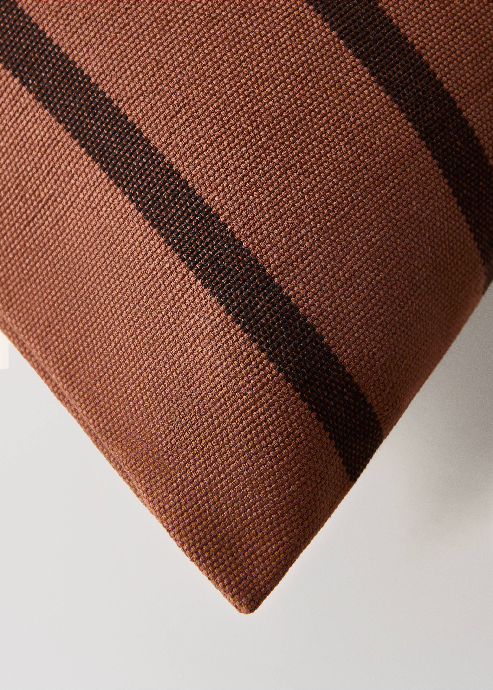 Cotton two-tone striped cushion cover 40x60 cm - Details of the article 3, Brown. Ref: 17003344-00.