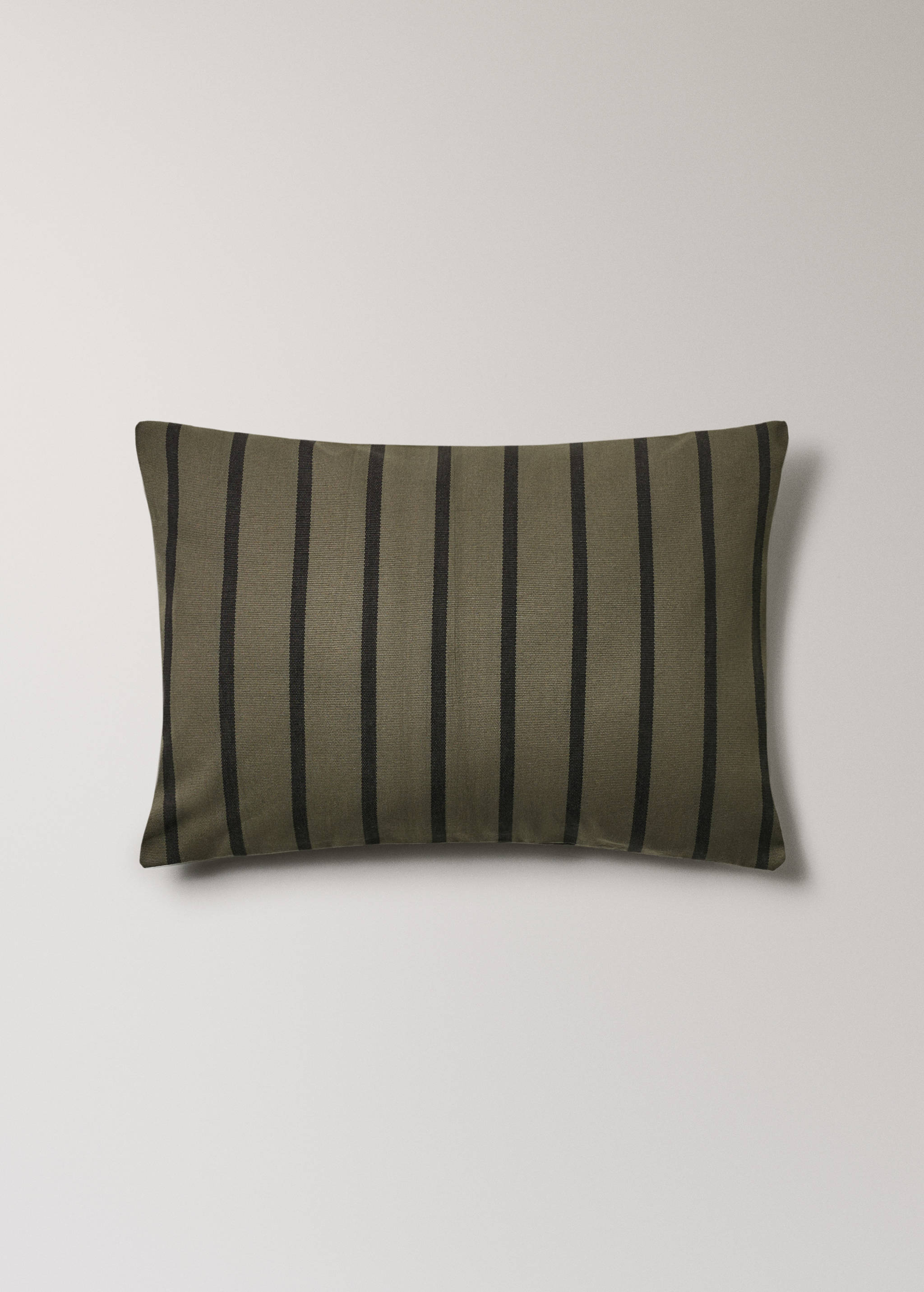 Kuddfodral i bomull med tvåfärgade ränder 40x60 cm - Artikel utan modell