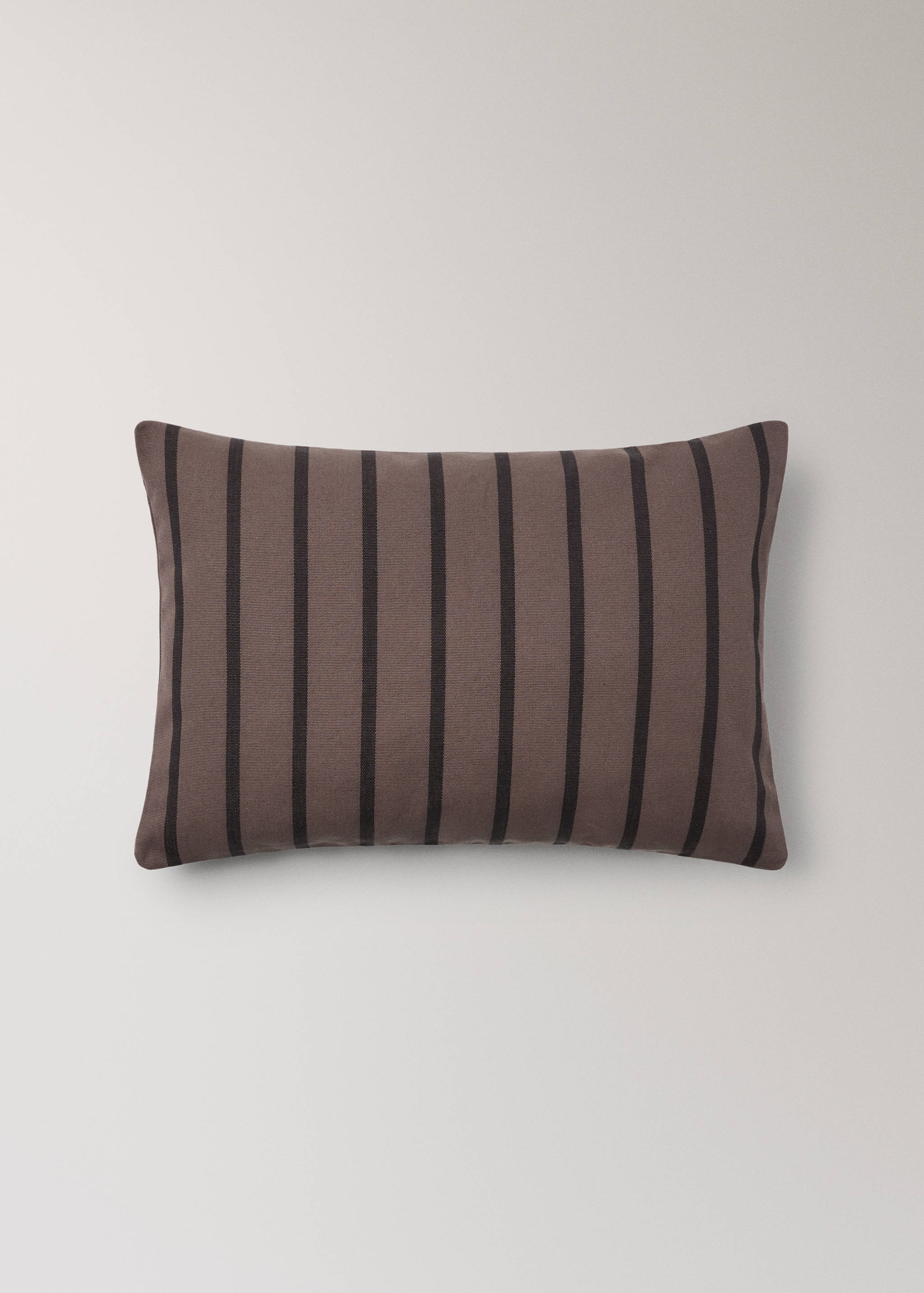 Kuddfodral i bomull med tvåfärgade ränder 40x60 cm - Artikel utan modell