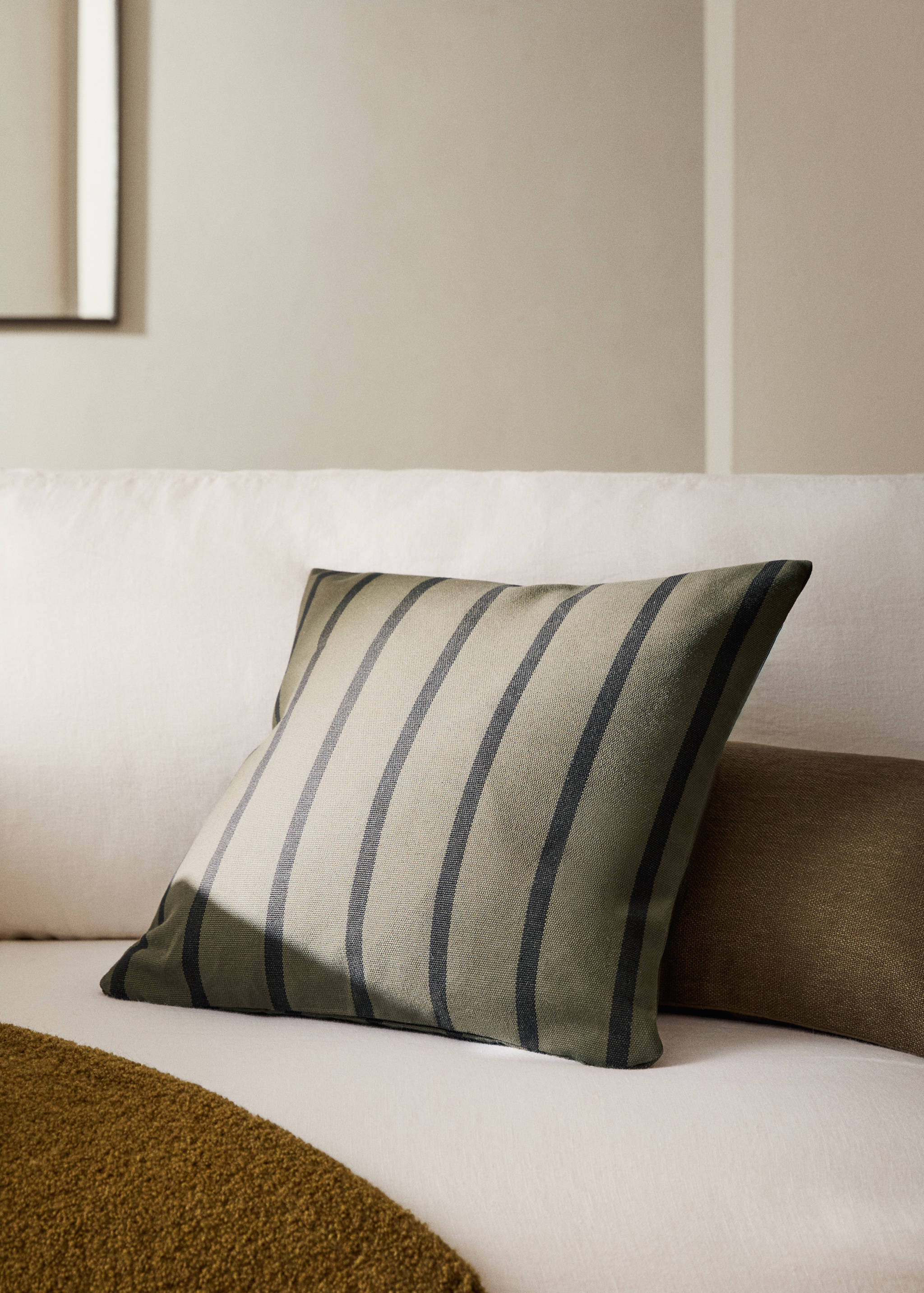 Наволочка для подушки з бавовни з двокольоровою смужкою 40x40 см - Загальний план