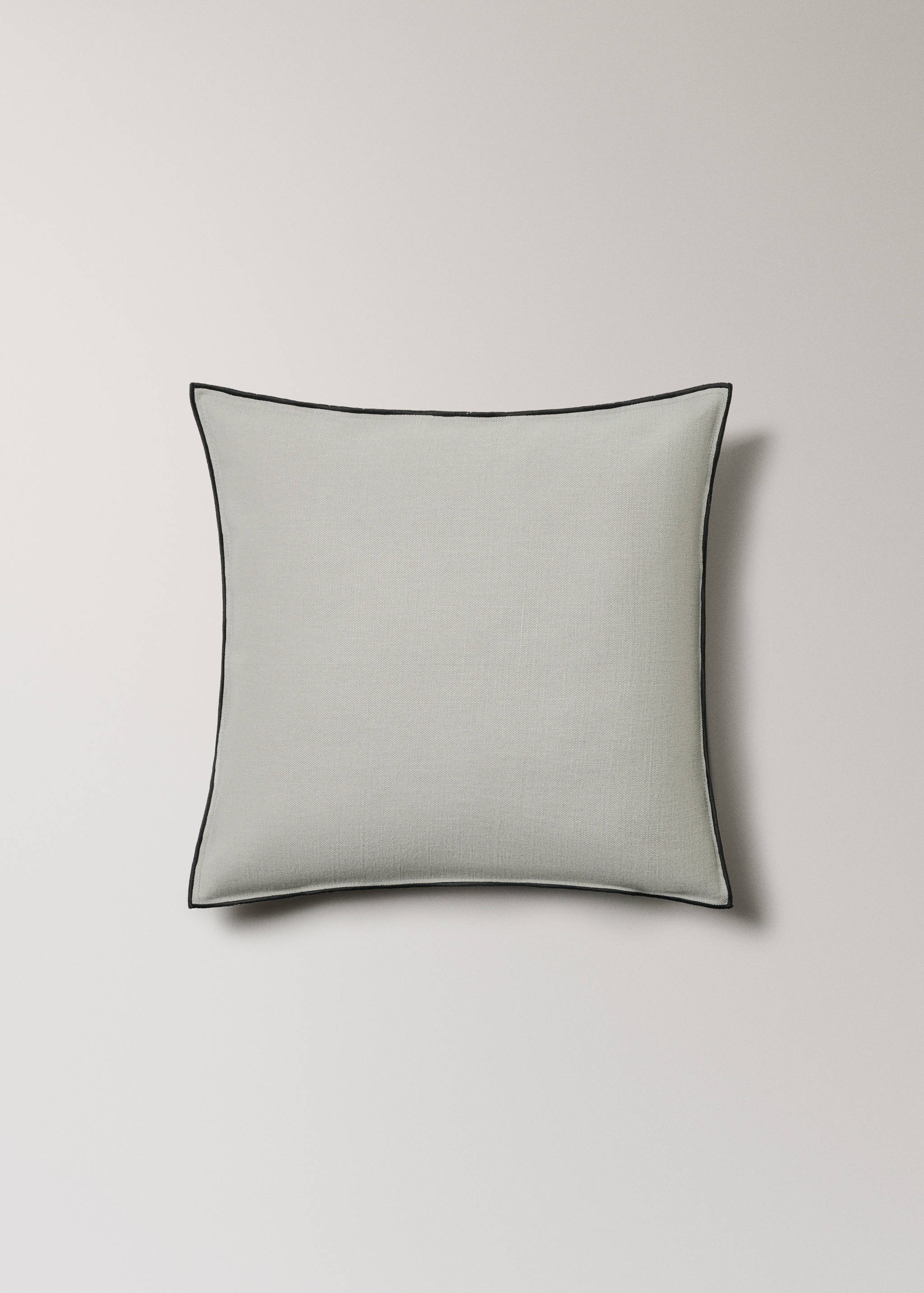 Cotton linen cushion cover with overlock tab 50x50 cm - Article without model