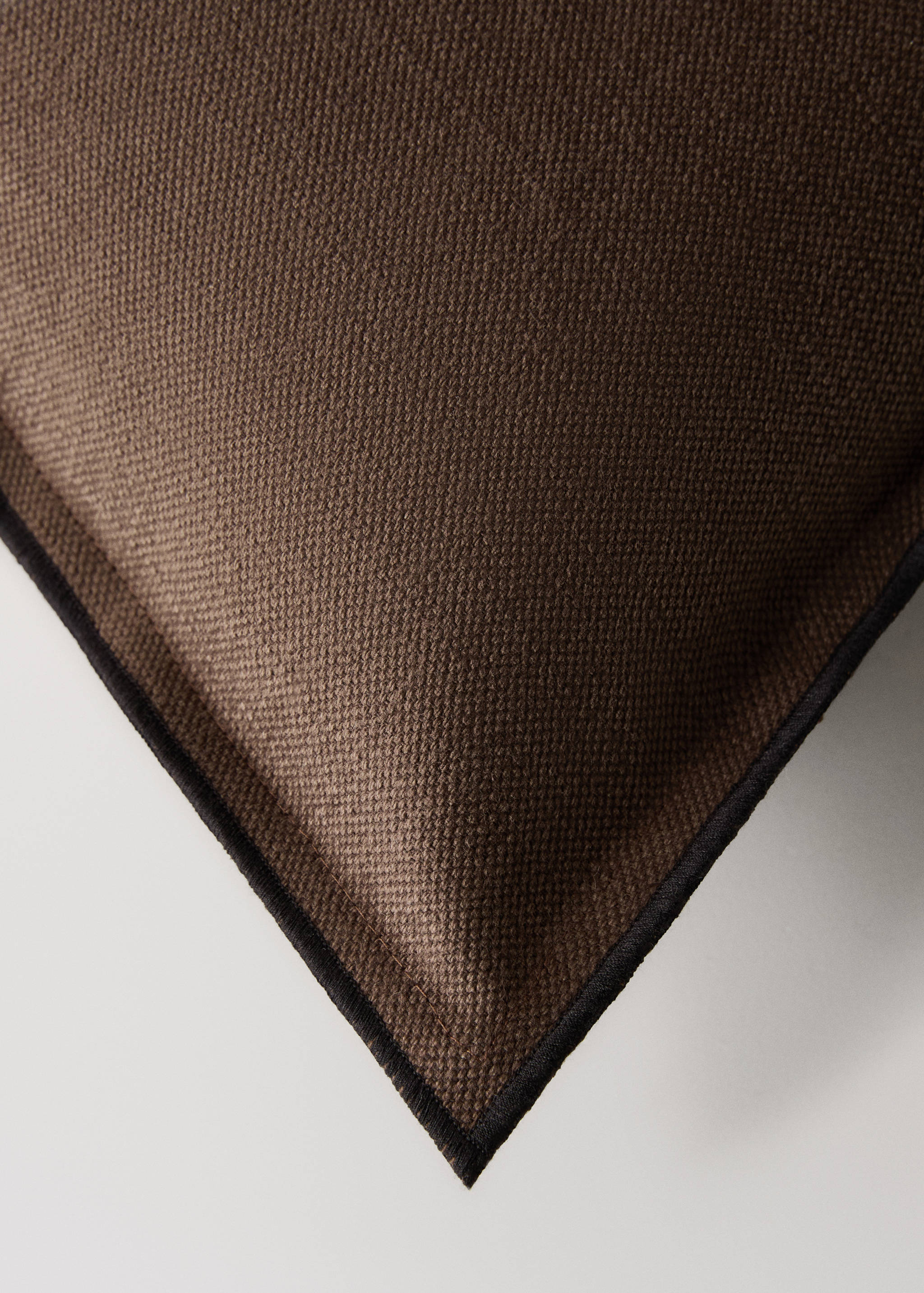 Linen cotton cushion cover with overlock tab 40x60 cm - Details of the article 2