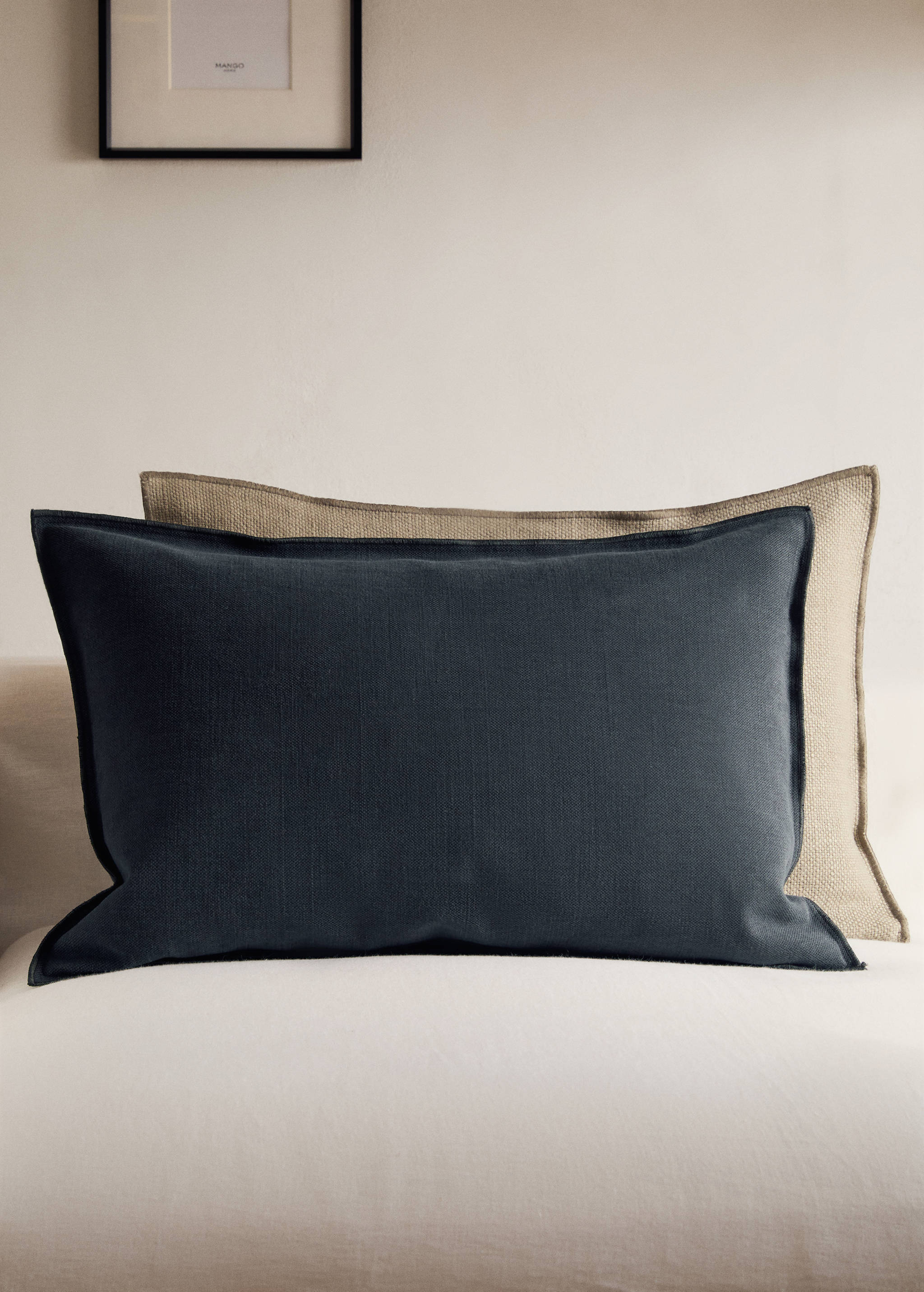 Linen cotton cushion cover with overlock tab 40x60 cm - General plane