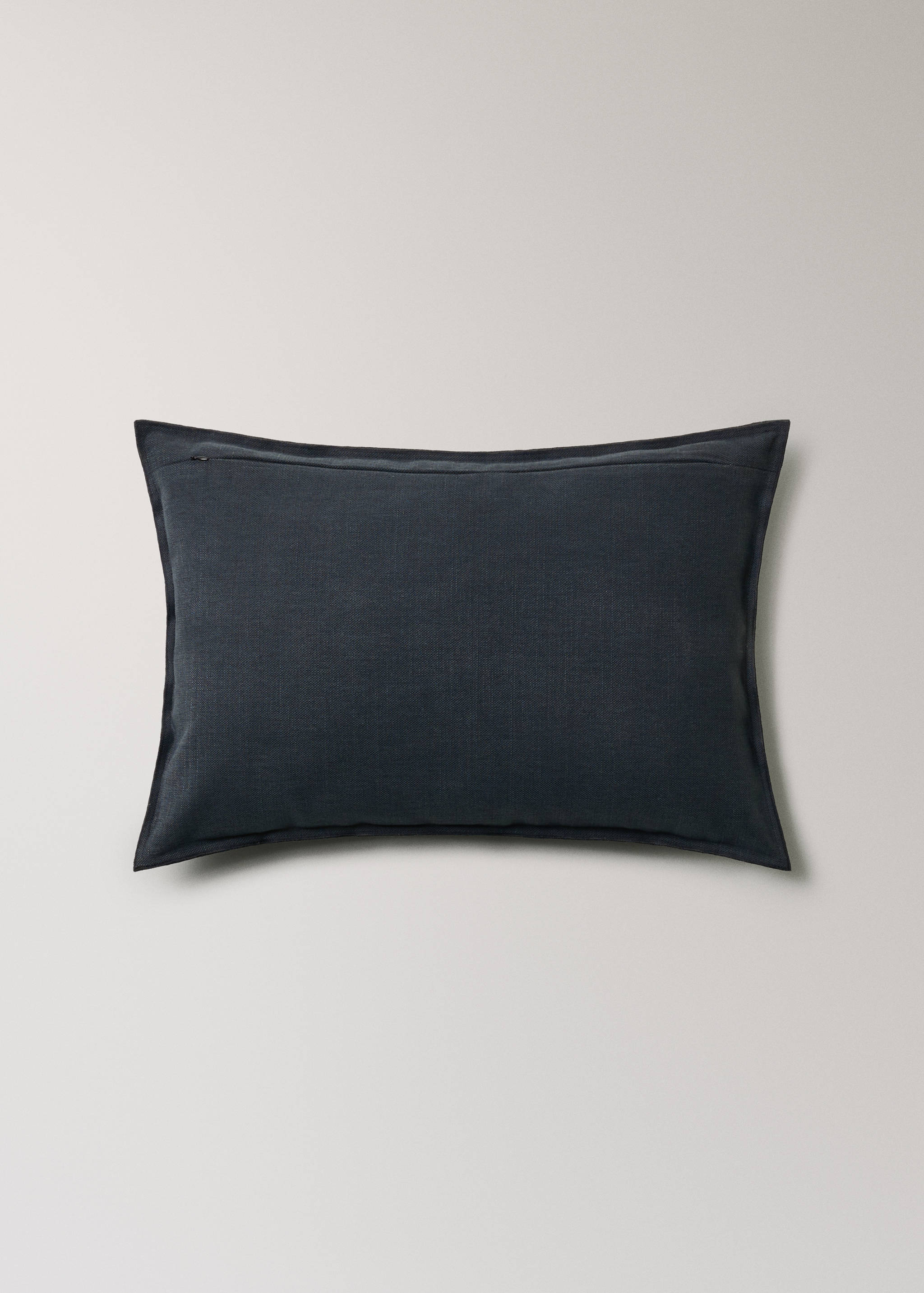 Linen cotton cushion cover with overlock tab 40x60 cm - Details of the article 1