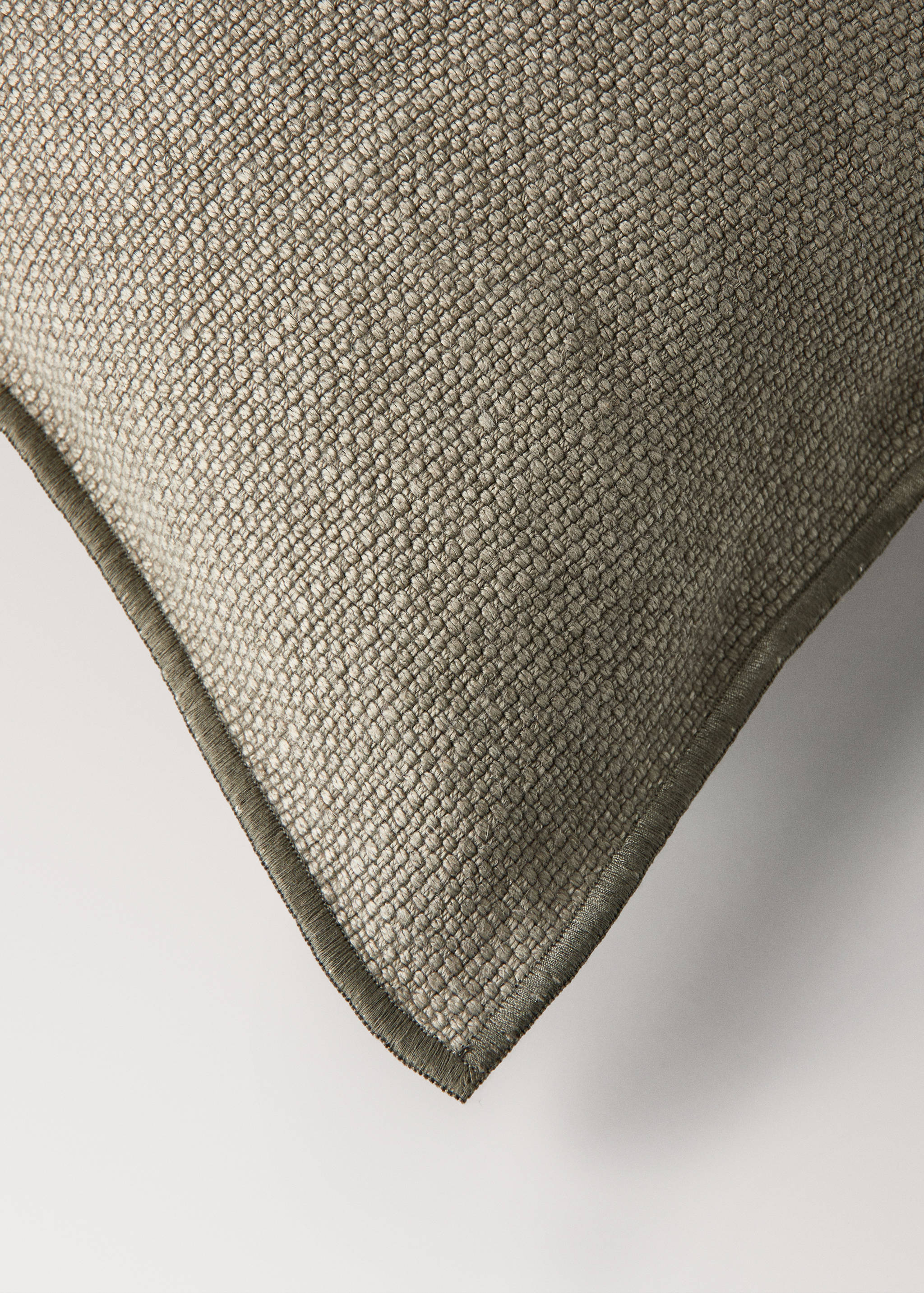 Linen cushion cover with overlock stitching 40x60 cm - Details of the article 2