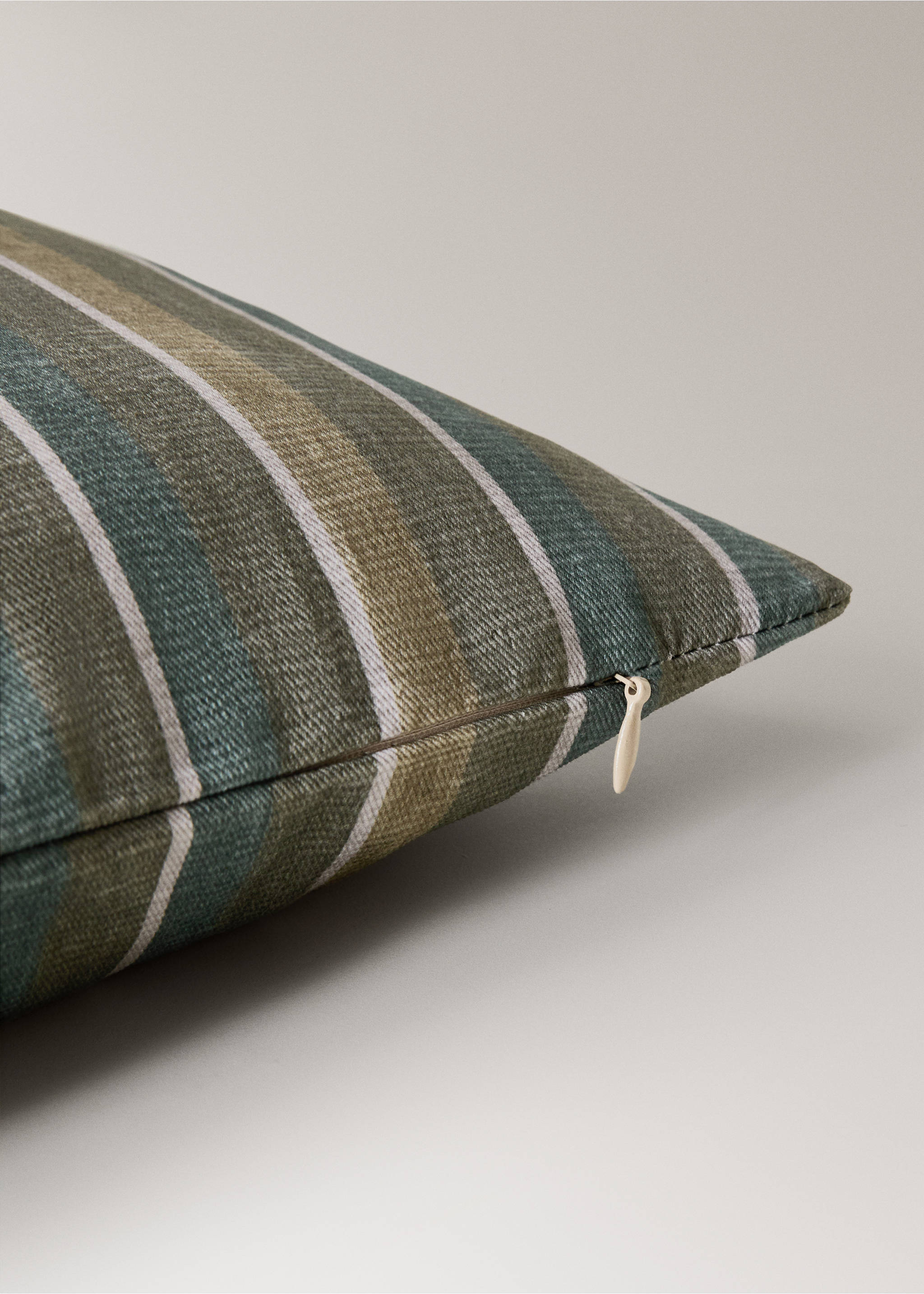 Pamuklu çizgili yastık kılıfı 45x45 cm - Ürün detayı 1, Mürekkep Mavisi. Ref: 17003354-00.