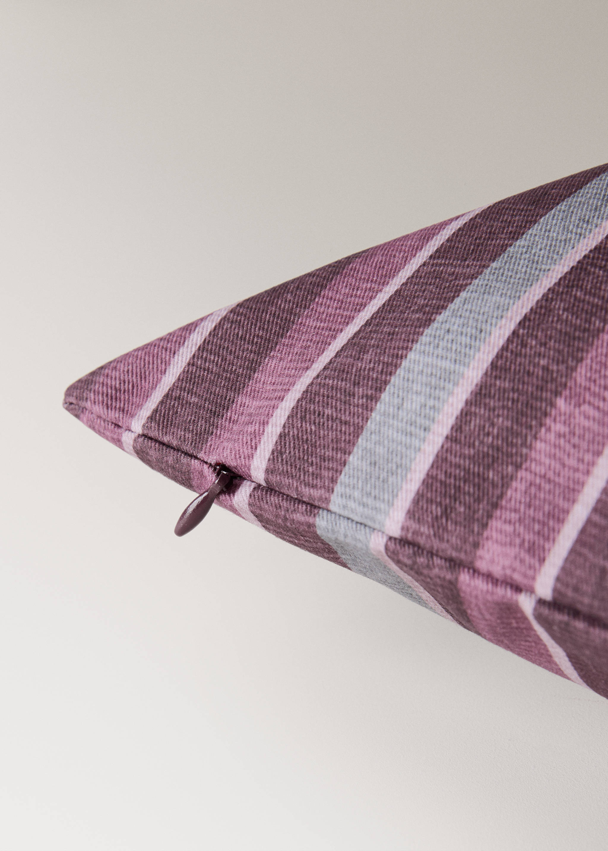 Kuddfodral i bomull med randigt mönster 45x45 cm - Detaljer om artikeln 1