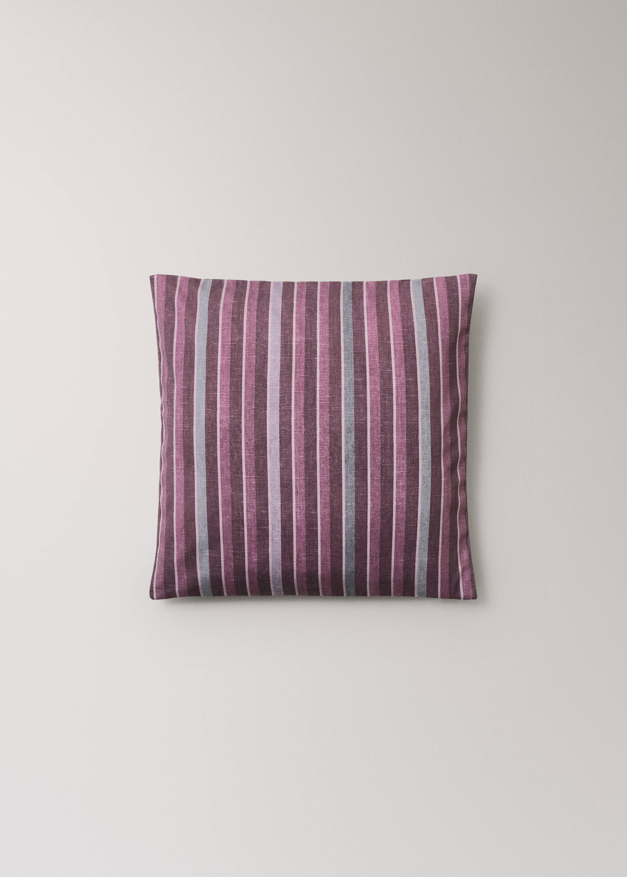 Cotton cushion cover with printed stripes 45x45 cm - Article without model