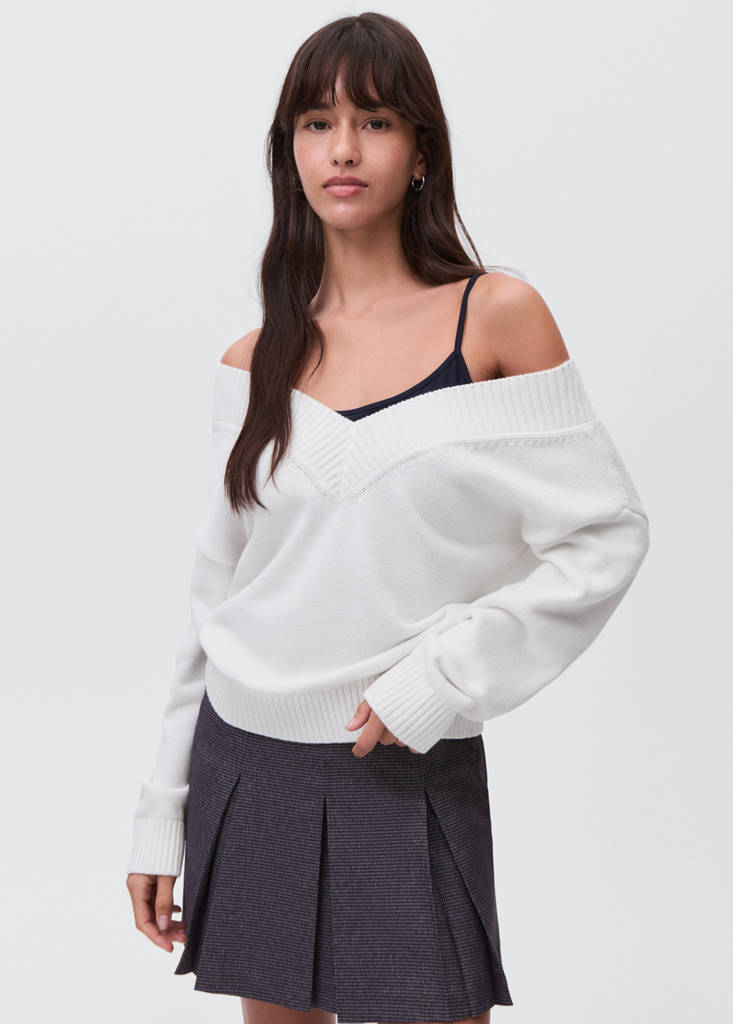 V-neck knit sweater — White