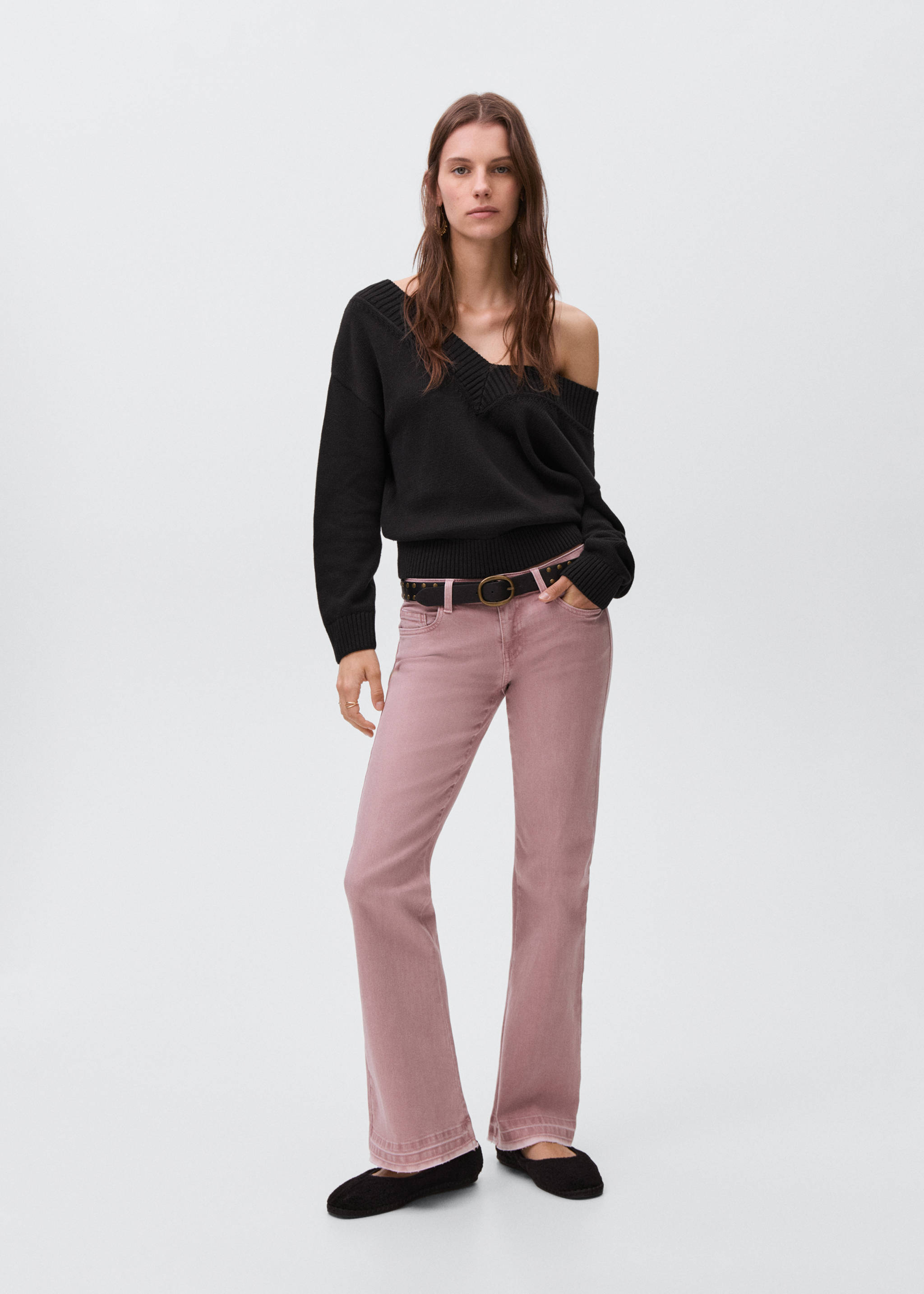 V-neck knit sweater - General plane
