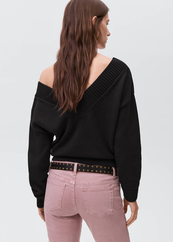 V-neck knit sweater — Black
