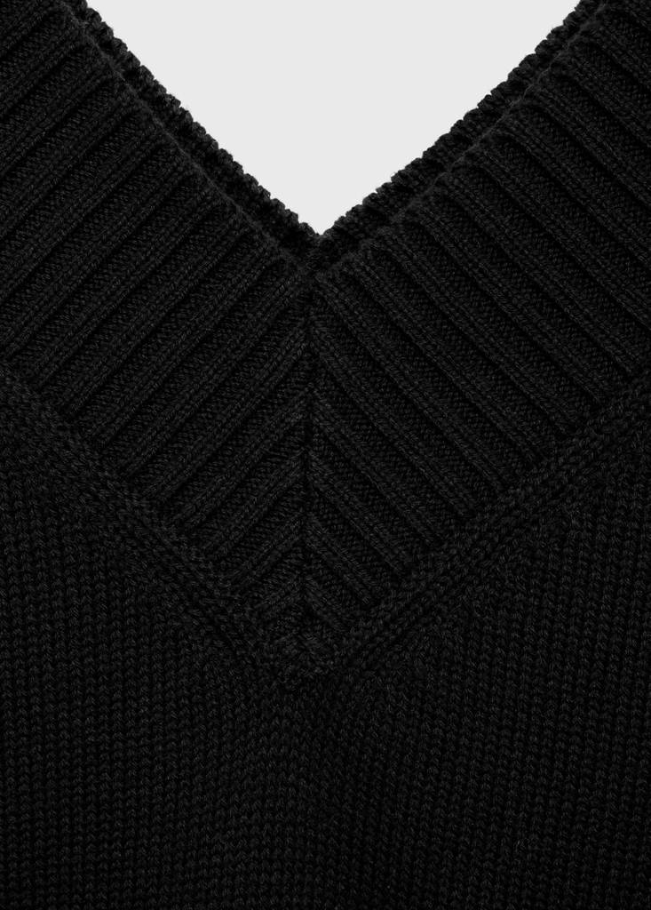 V-neck knit sweater — Black