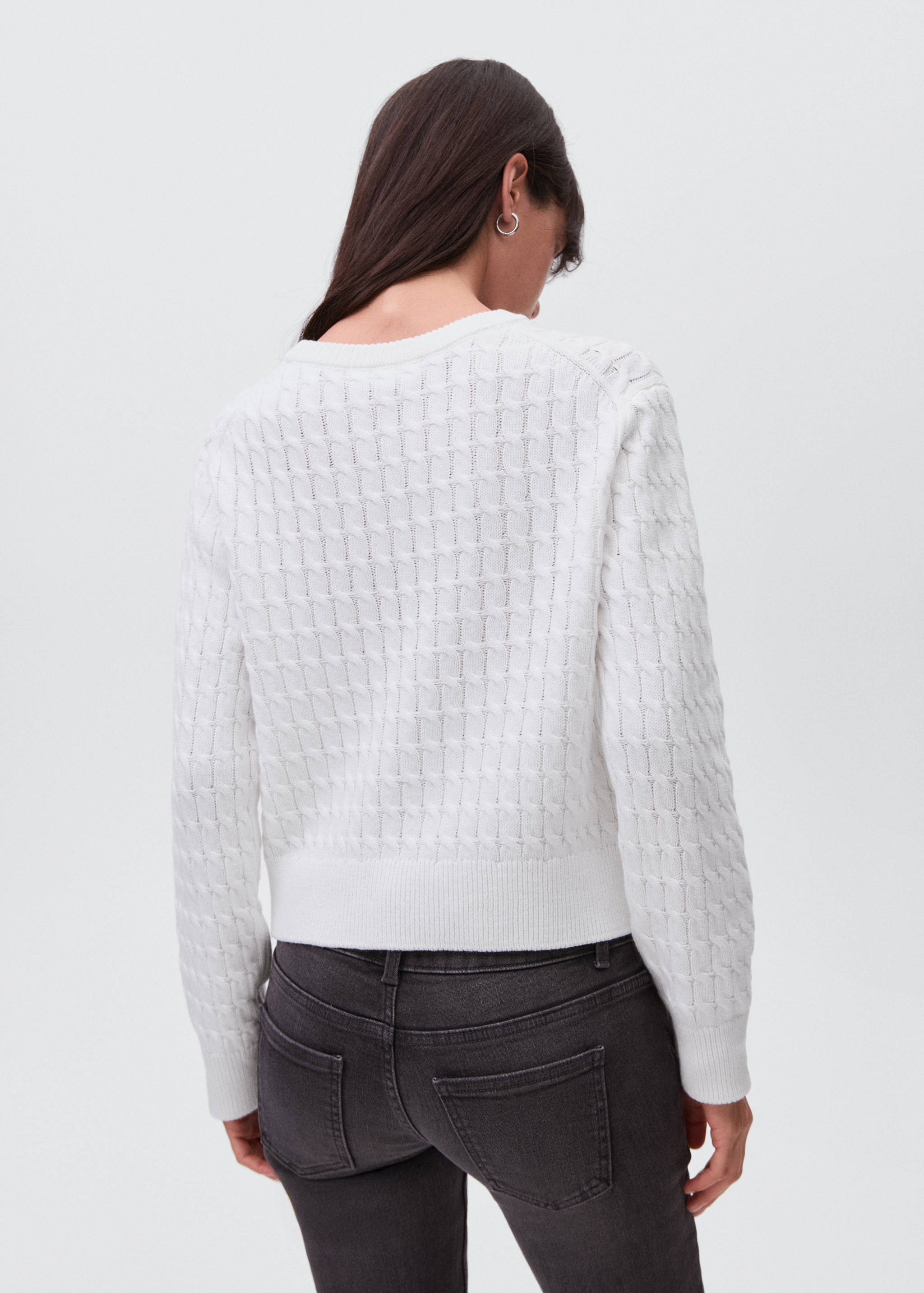 Braided knitted sweater - Reverse of the article