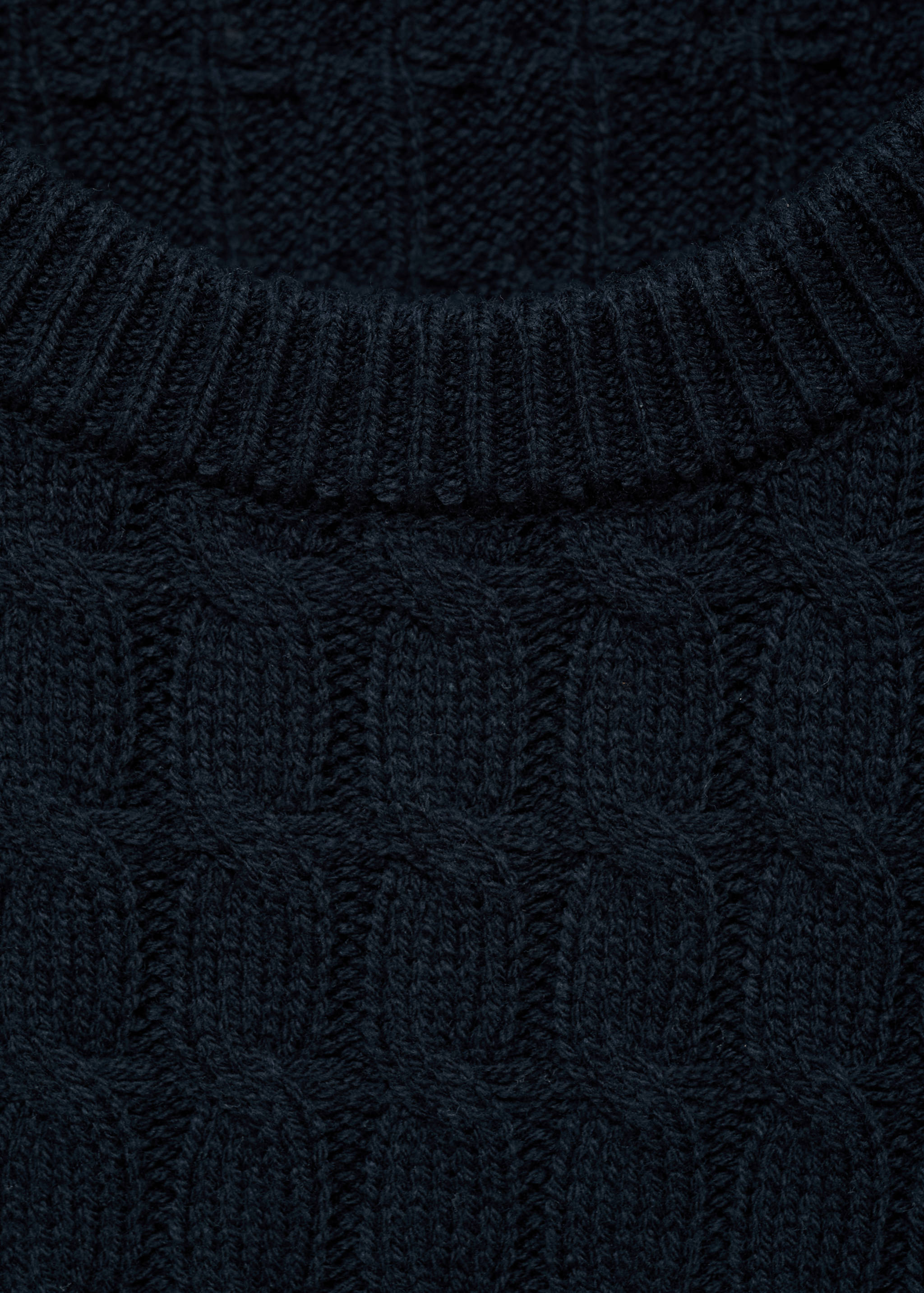 Braided knitted sweater - Details of the article 0