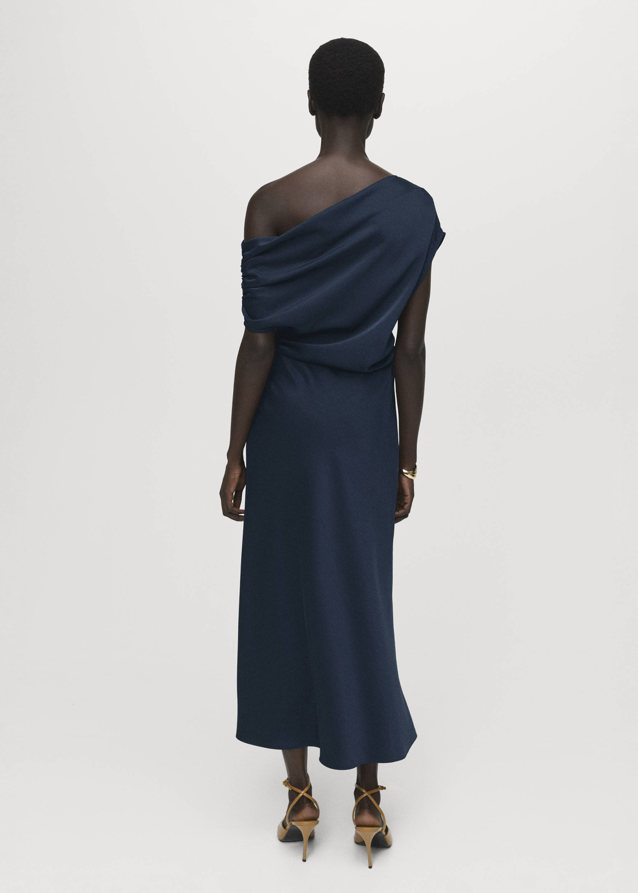 Asymmetrical satin dress - Reverse of the article