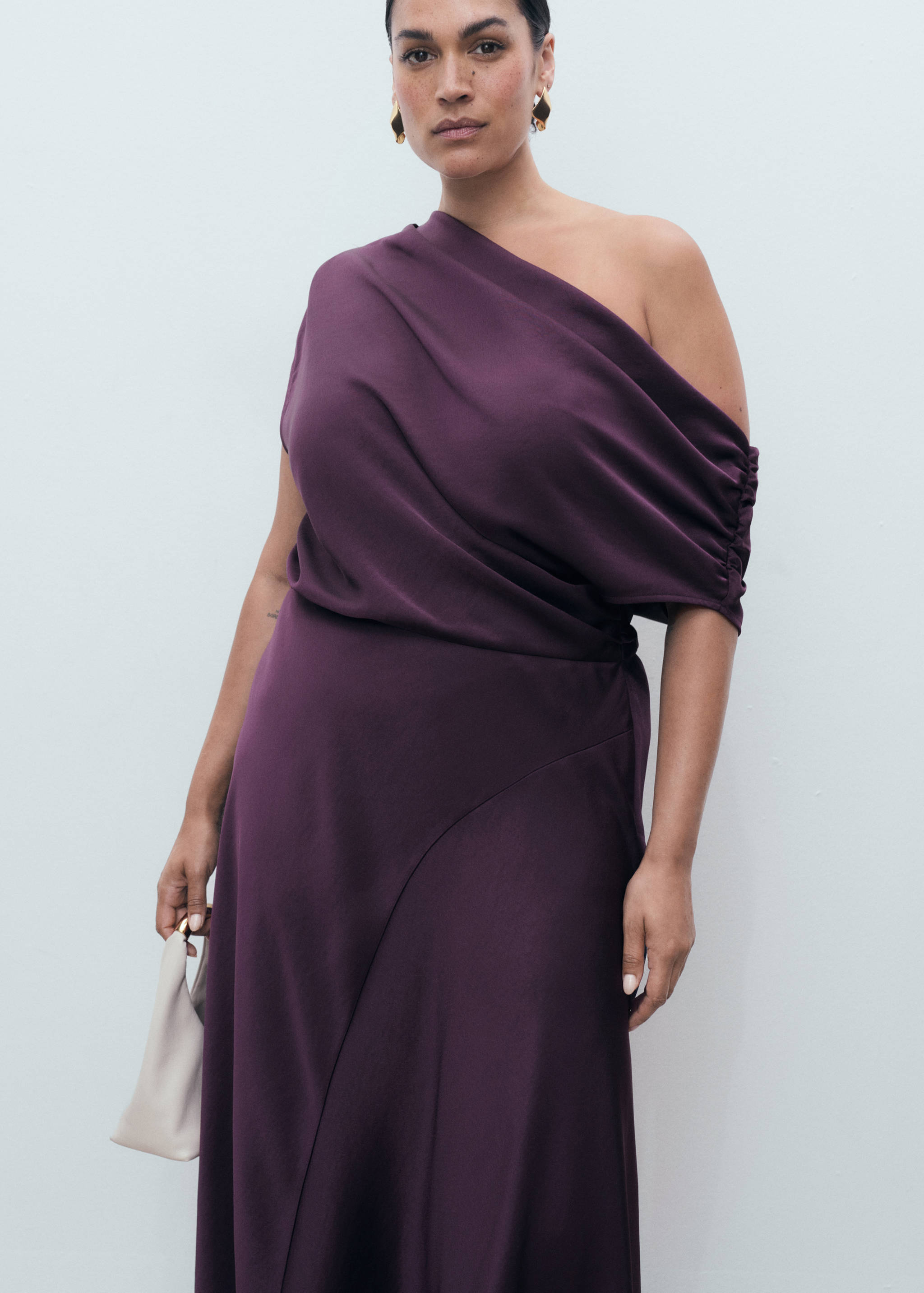 Asymmetrical satin dress - Details of the article 5