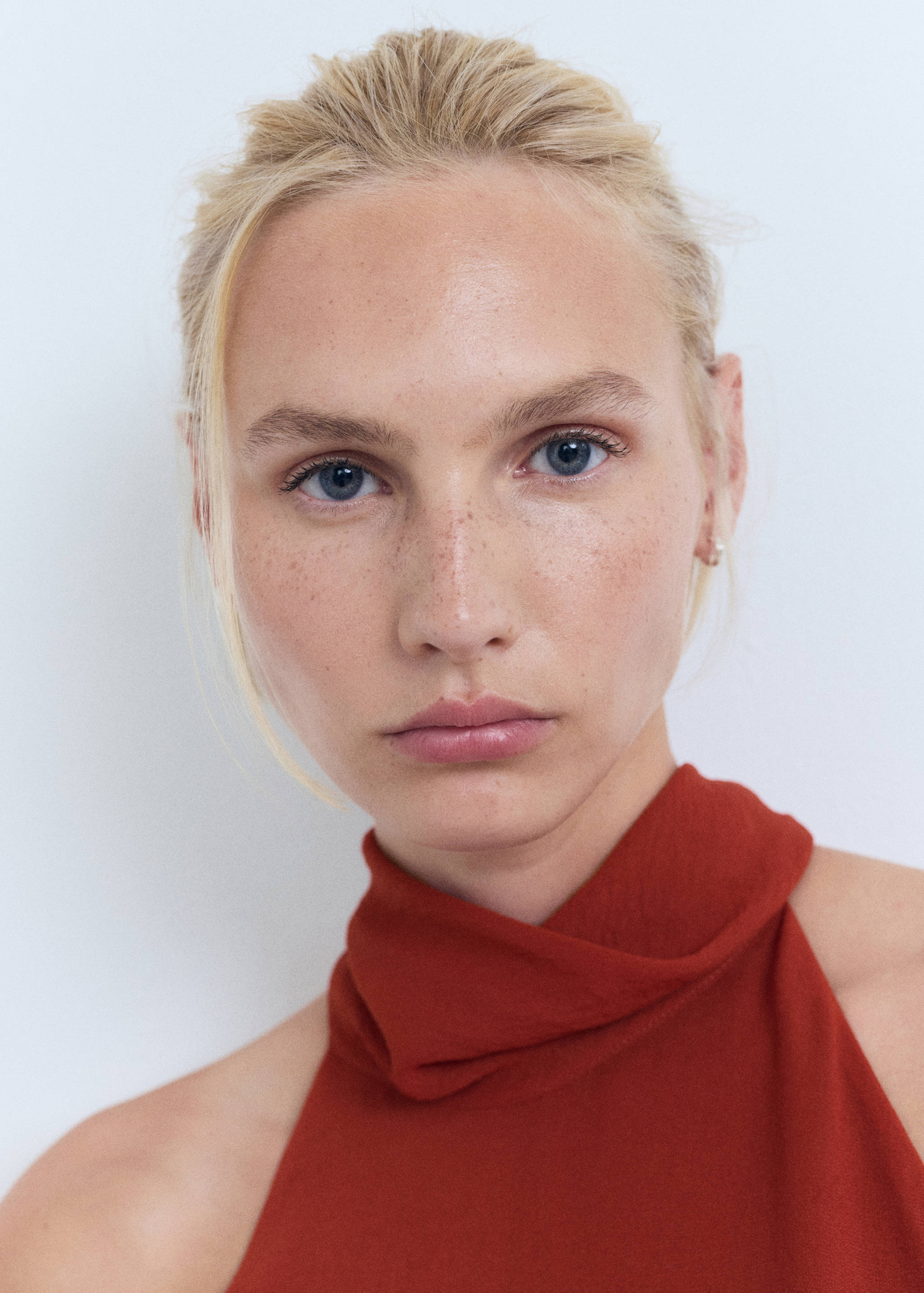 Long dress with bow neck - Details of the article 1