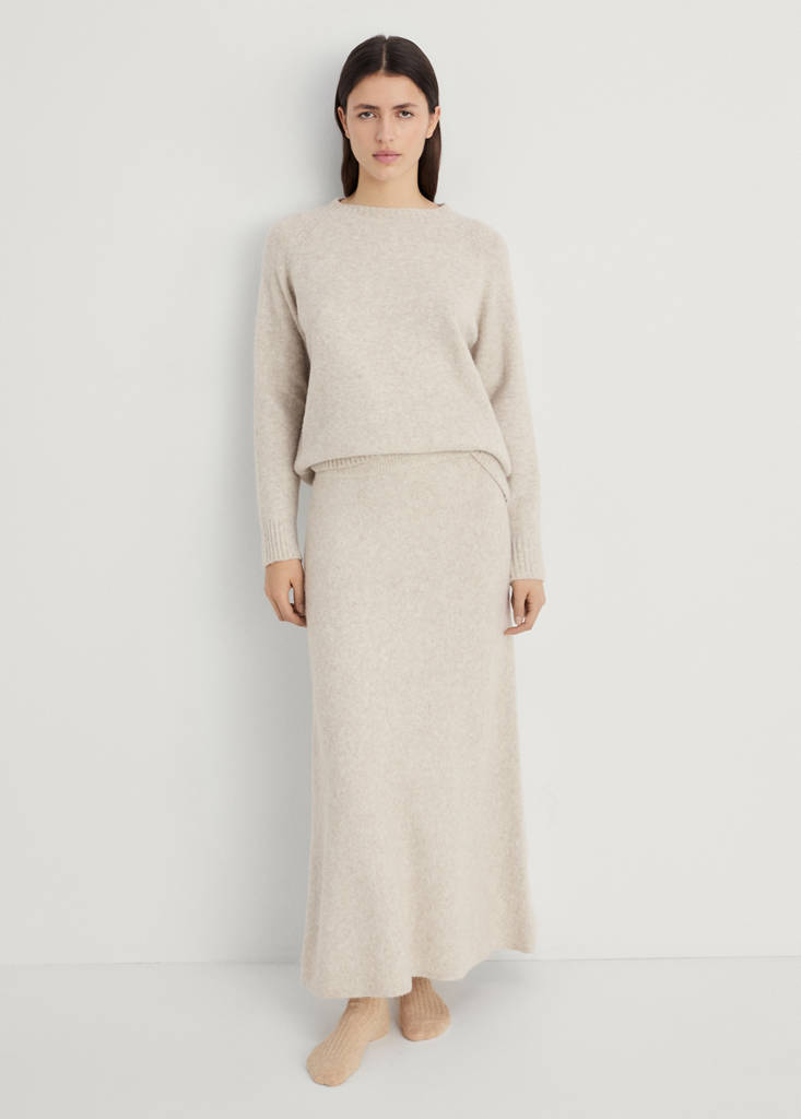 Round-neck knitted sweater — Beige