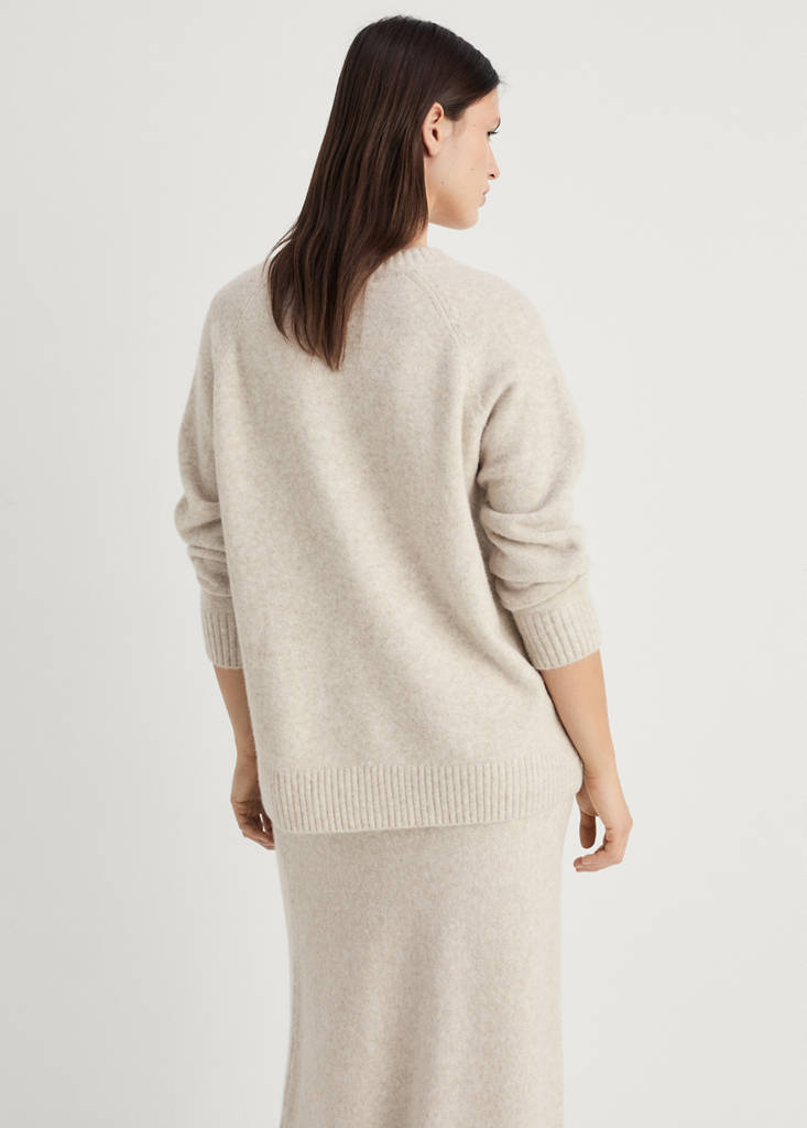 Round-neck knitted sweater — Beige