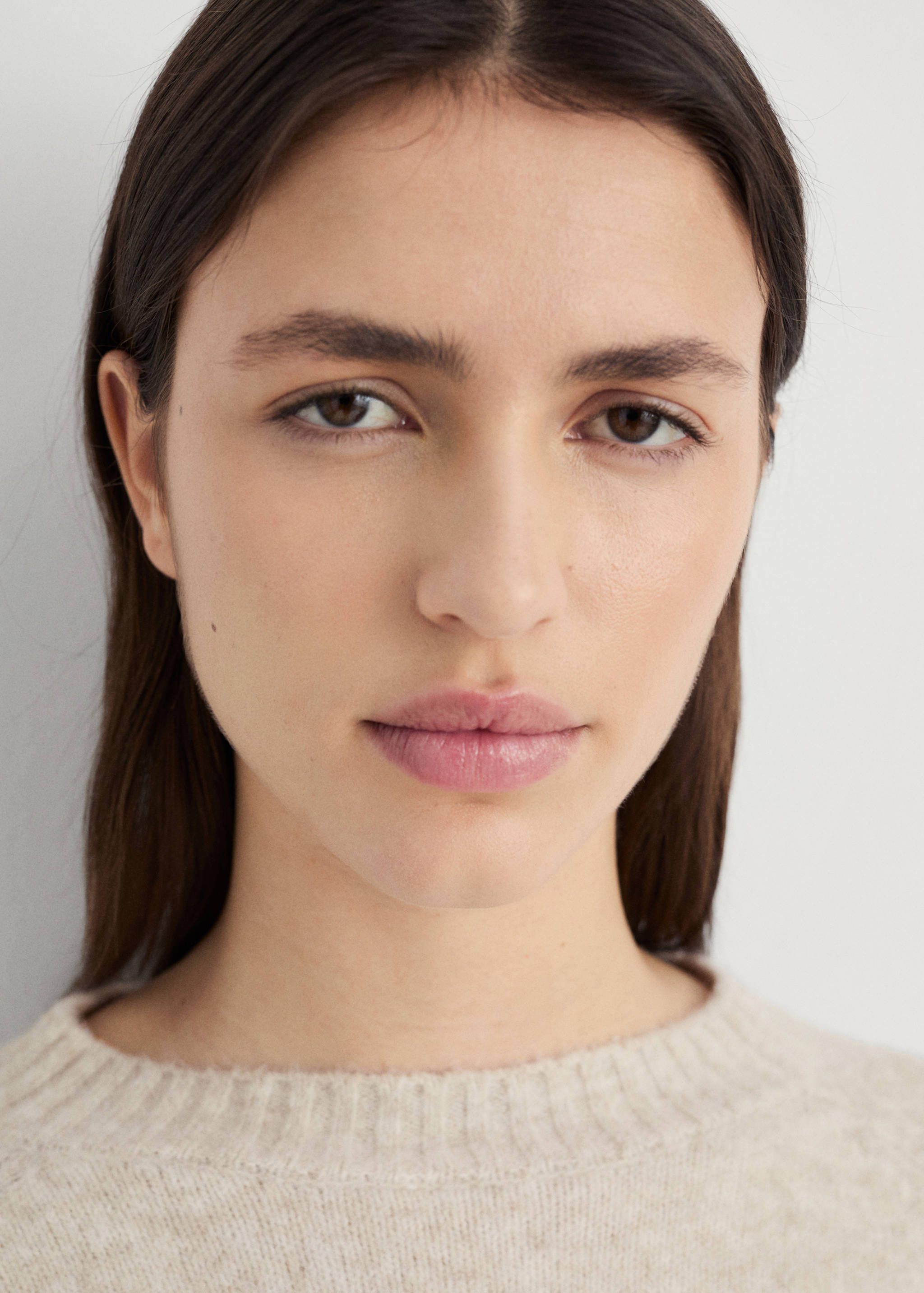 Round-neck knitted sweater - Details of the article 1