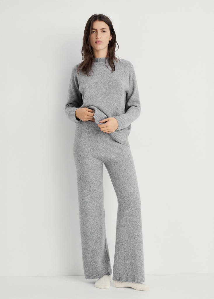 Round-neck knitted sweater — Grey