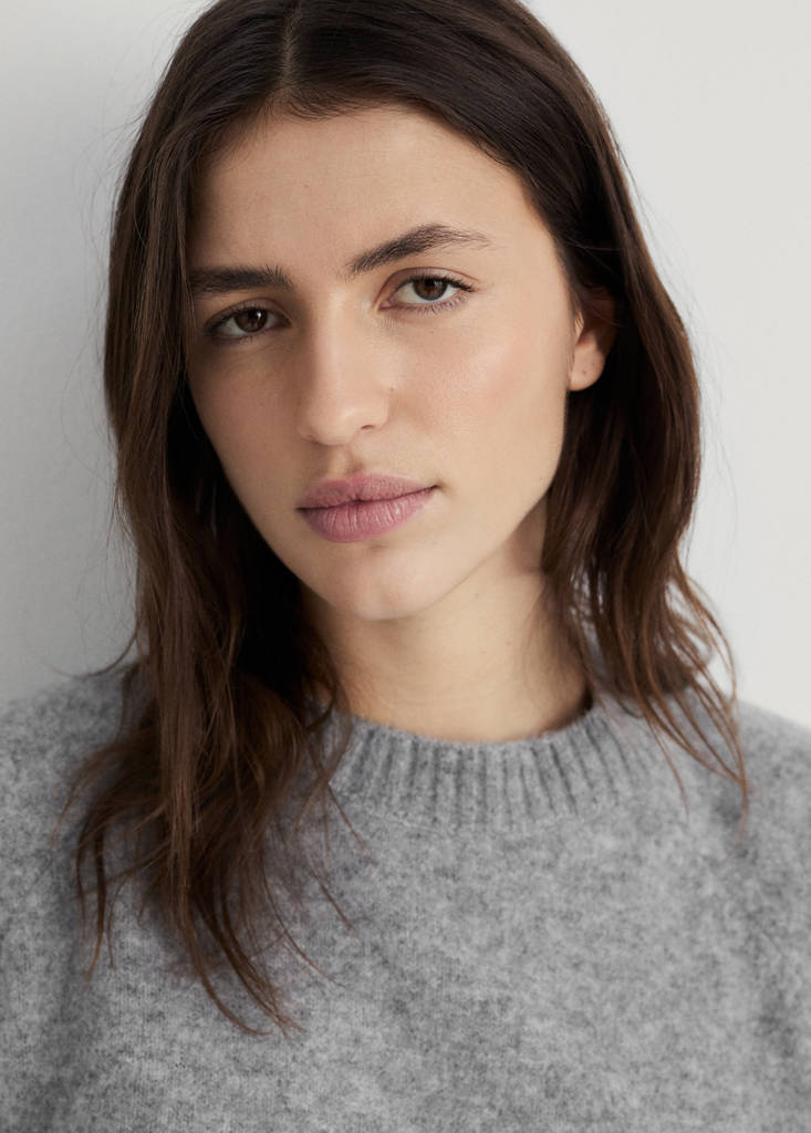 Round-neck knitted sweater — Grey