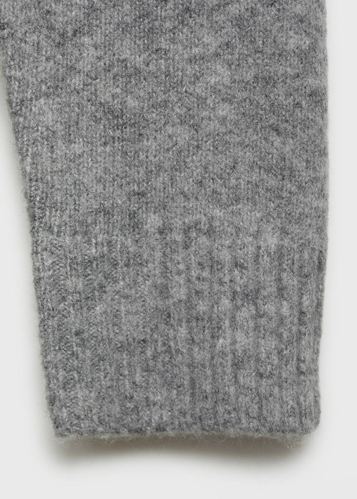 Round-neck knitted sweater — Grey
