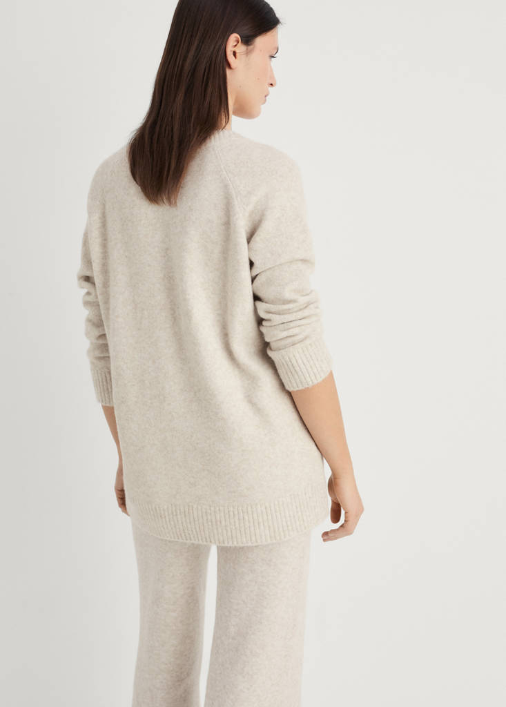 V-neck knit sweater — Beige