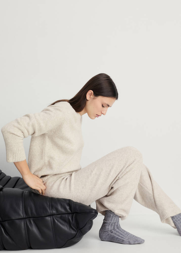V-neck knit sweater — Beige